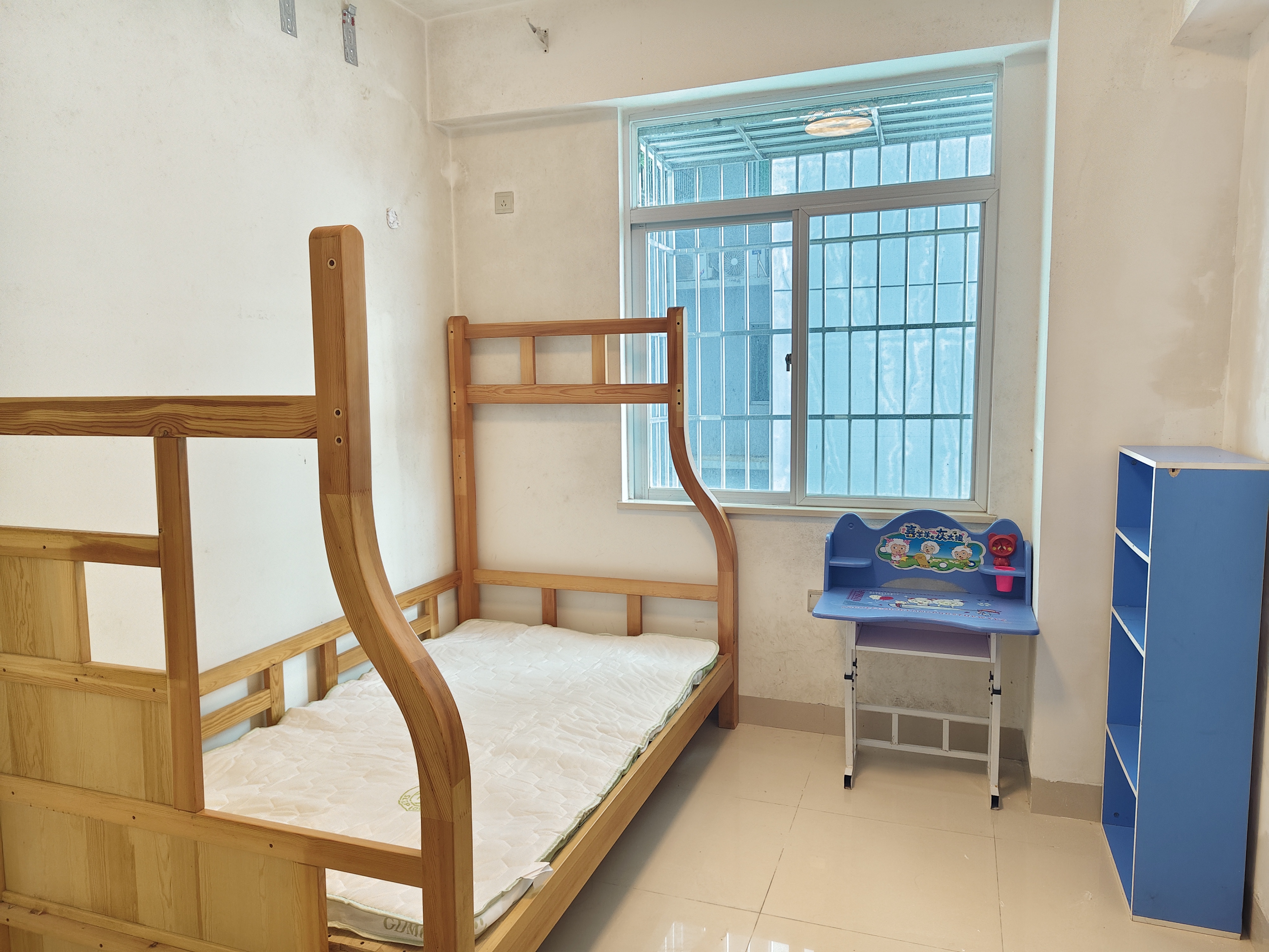 宝驹花园  2室2厅1卫    2200.0元/月室内图