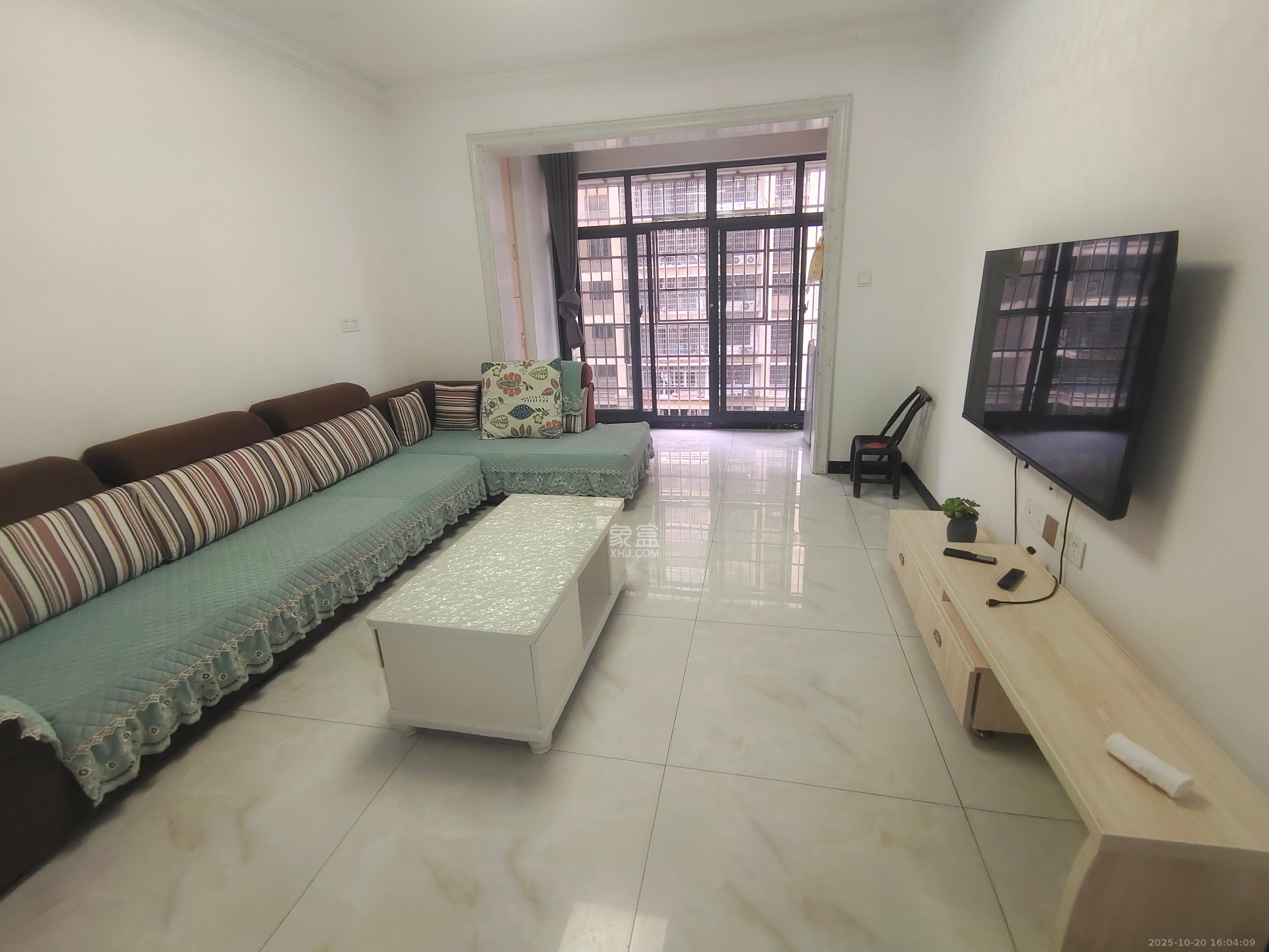 和康园小区  2室1厅1卫    1700.0元/月室内图