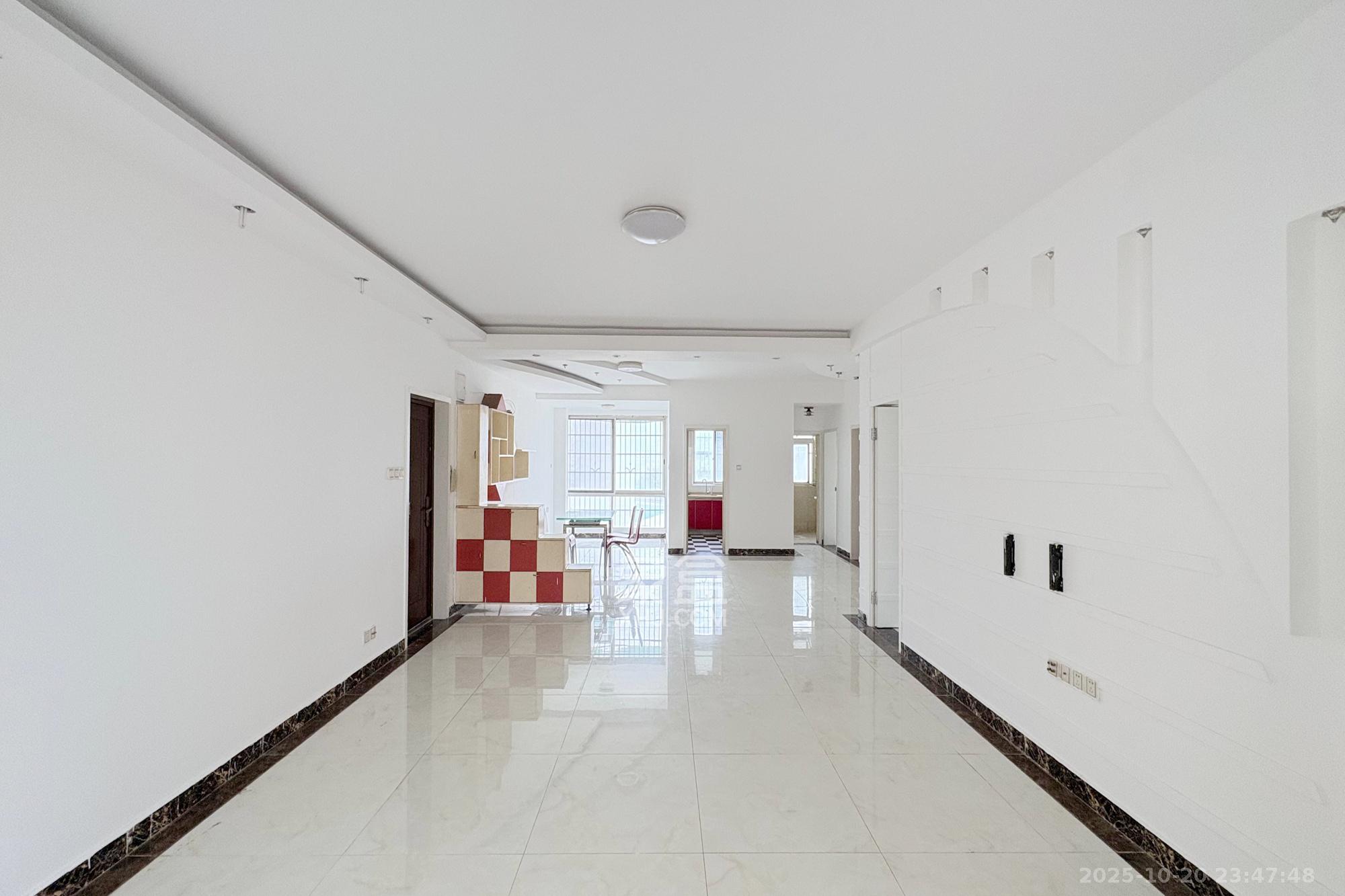 滨湖嘉园（湖滨小区）  3室2厅2卫    135.0万