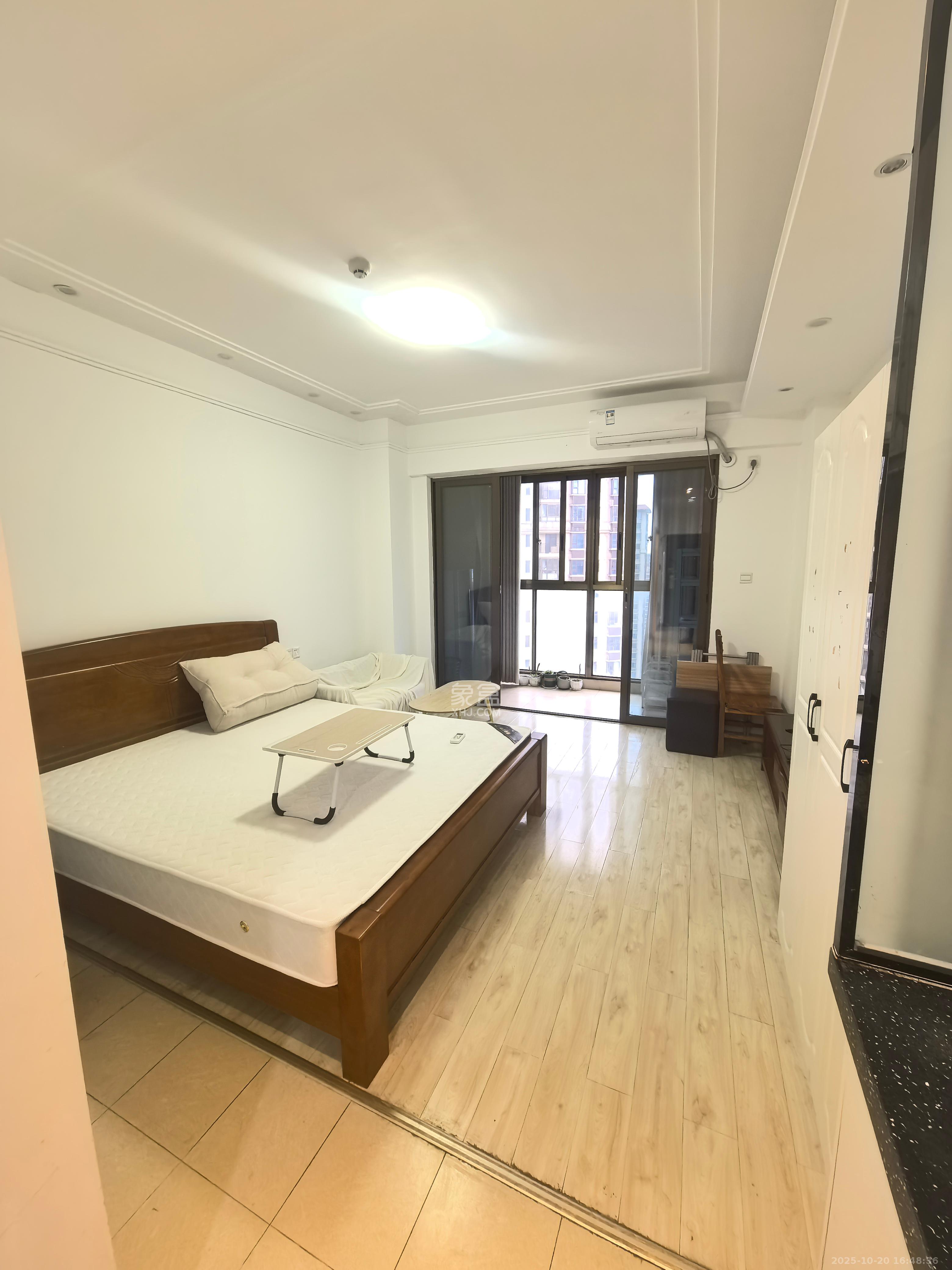 江山帝景哈佛 1室1厅1卫 1300.0元/月 江山帝景哈佛 1室1厅1卫 1300.0元/月室内图