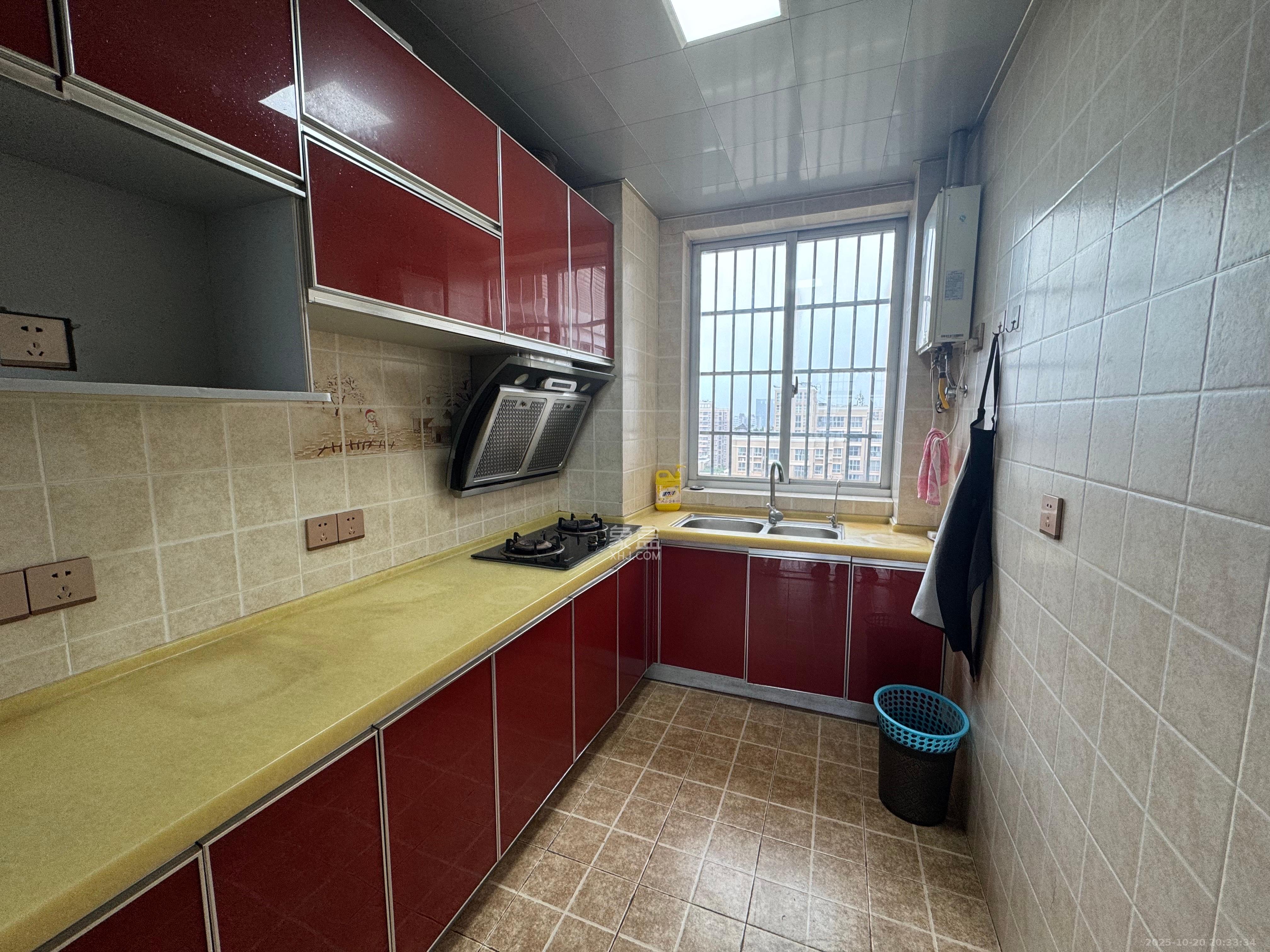 上河国际B座  2室2厅1卫    2300.0元/月 上河国际B座  2室2厅1卫    2300.0元/月室内图