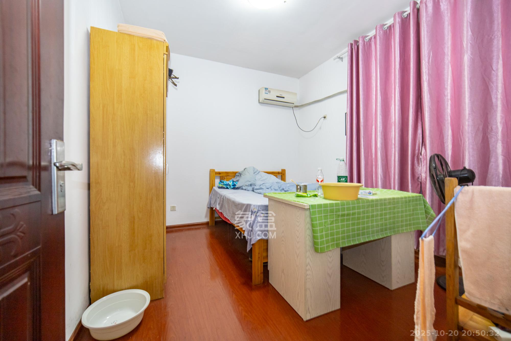 楚天世纪城东苑 3室2厅1卫 43.0万 楚天世纪城东苑 3室2厅1卫 43.0万卧室