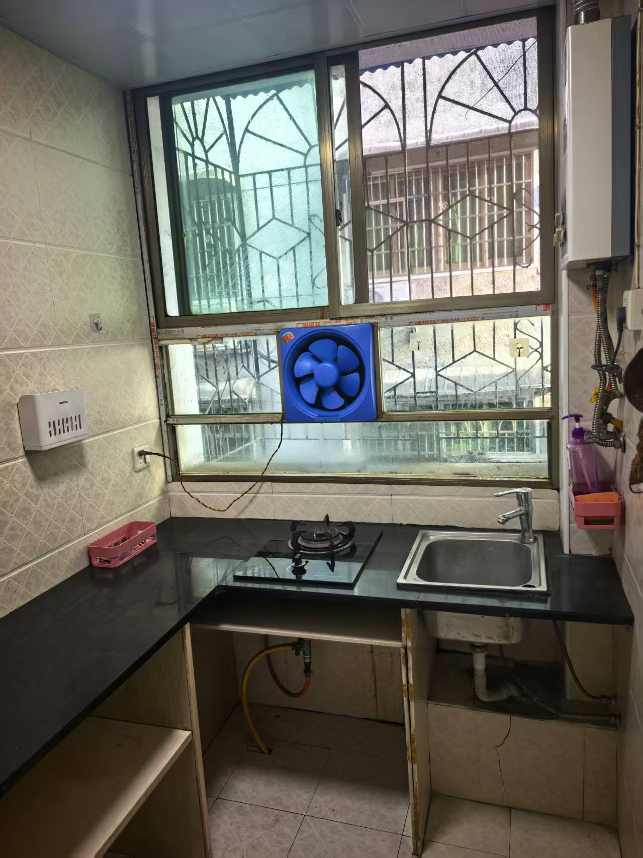 和平北路散盘  1室1厅1卫    700.0元/月 和平北路散盘  1室1厅1卫    700.0元/月室内图