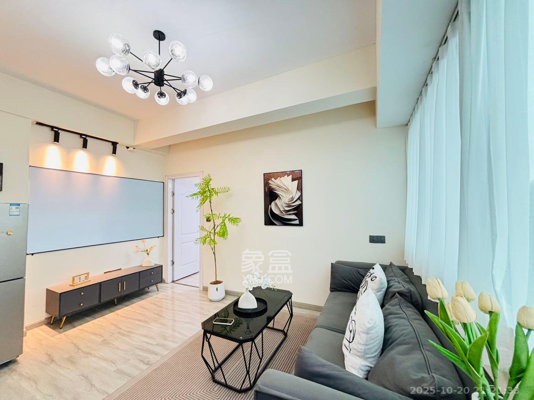 上城星座  1室1厅1卫    2280.0元/月 上城星座  1室1厅1卫    2280.0元/月室内图