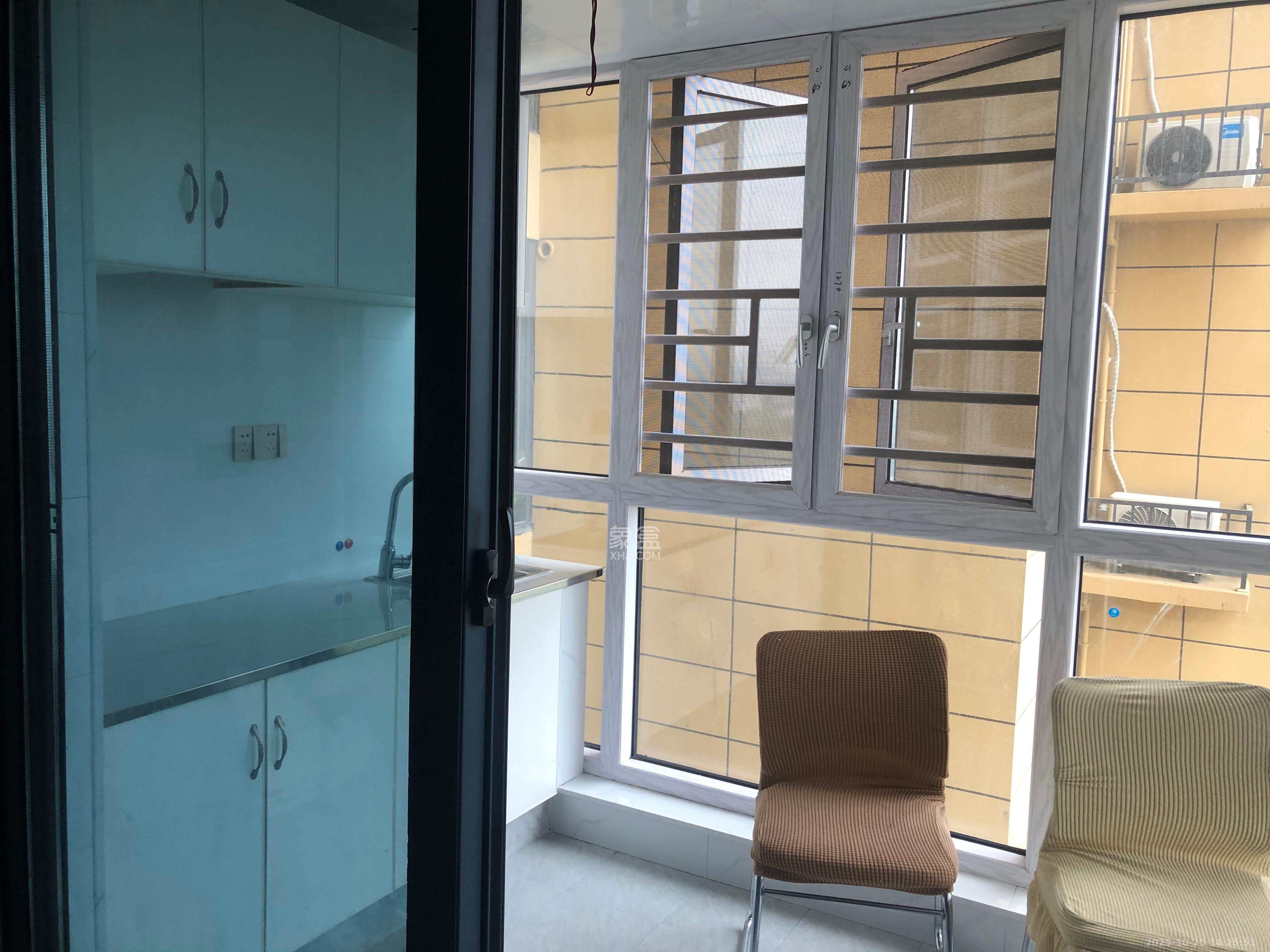 绿色金典  2室1厅1卫    1700.0元/月 绿色金典  2室1厅1卫    1700.0元/月室内图