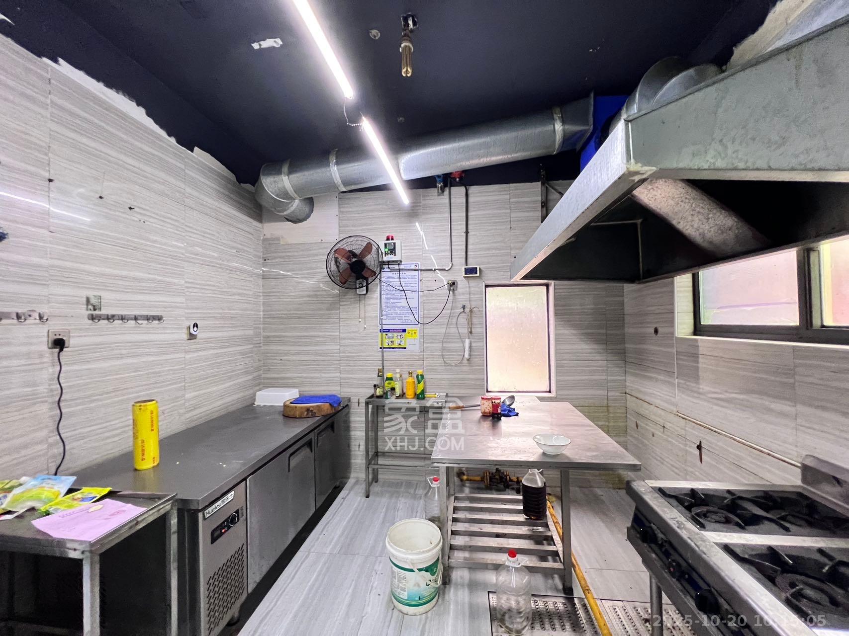 碧翠园(中房)  10室3厅4卫    13000.0元/月 碧翠园(中房)  10室3厅4卫    13000.0元/月室内图