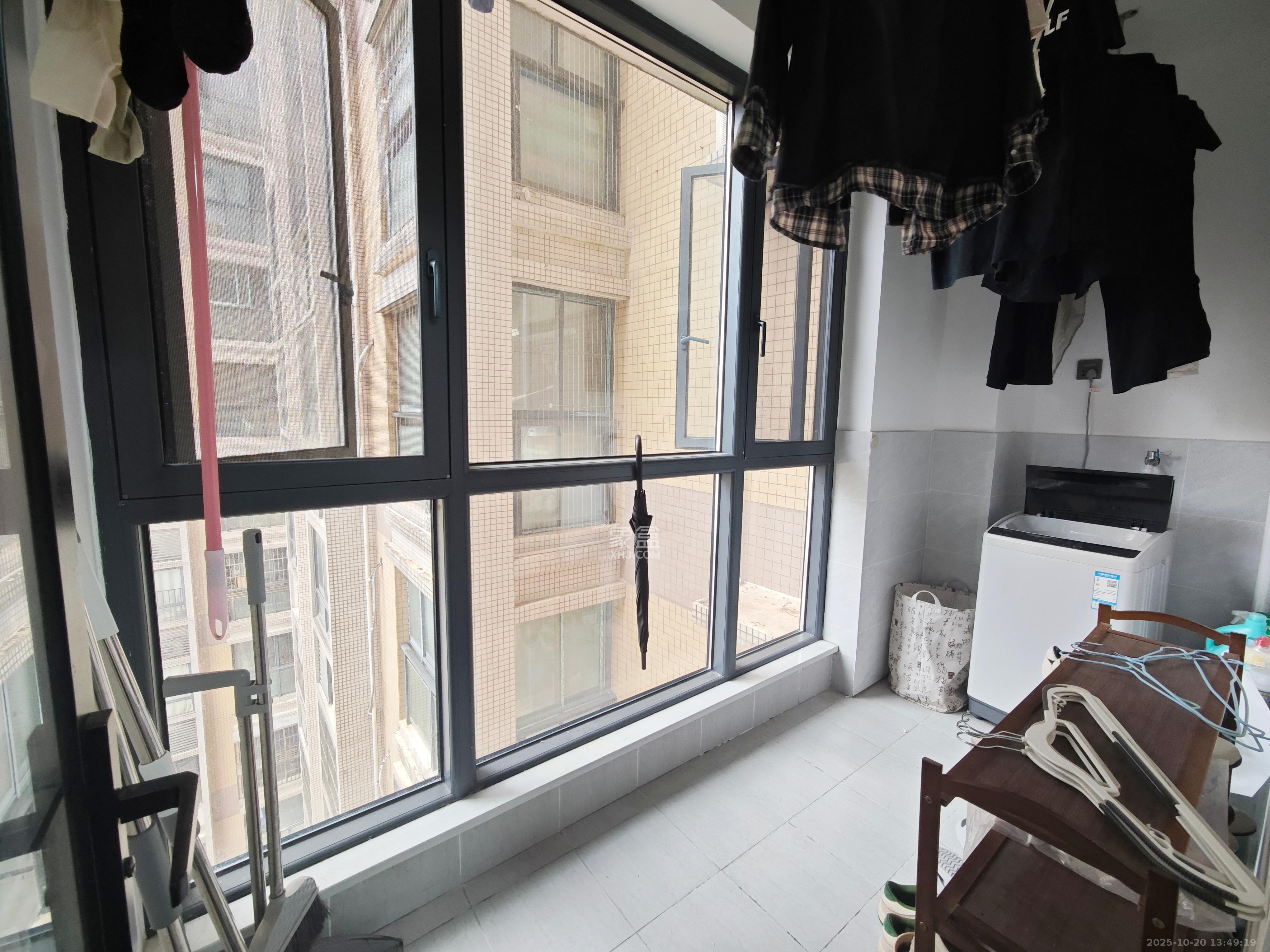 锦湘国际星城三期(锦绣苑) 2室2厅2卫 2700.0元/月 锦湘国际星城三期(锦绣苑) 2室2厅2卫 2700.0元/月室内图