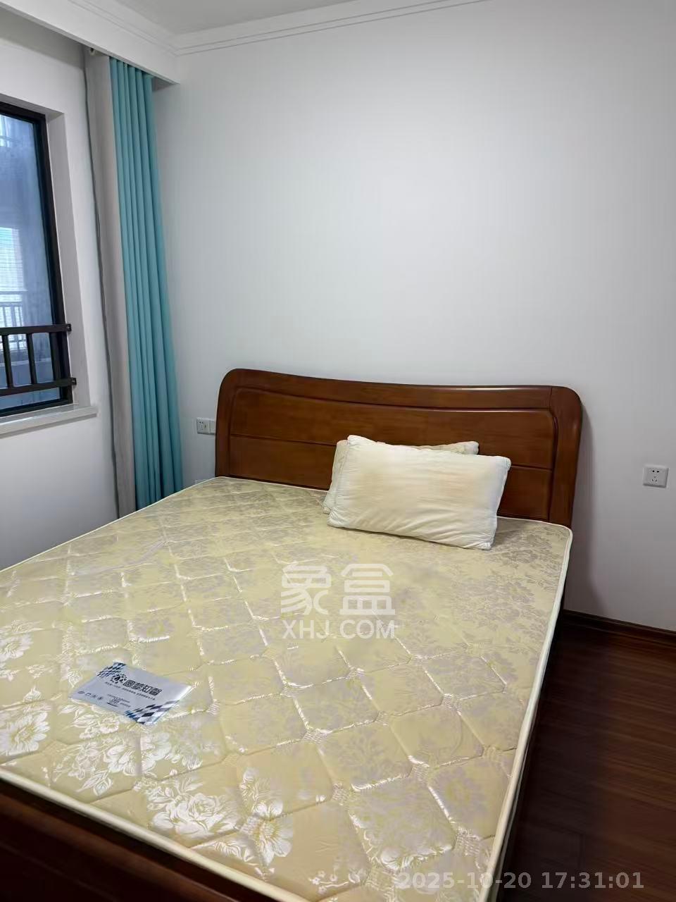 龙湖水晶郦城  3室2厅1卫    3100.0元/月室内图