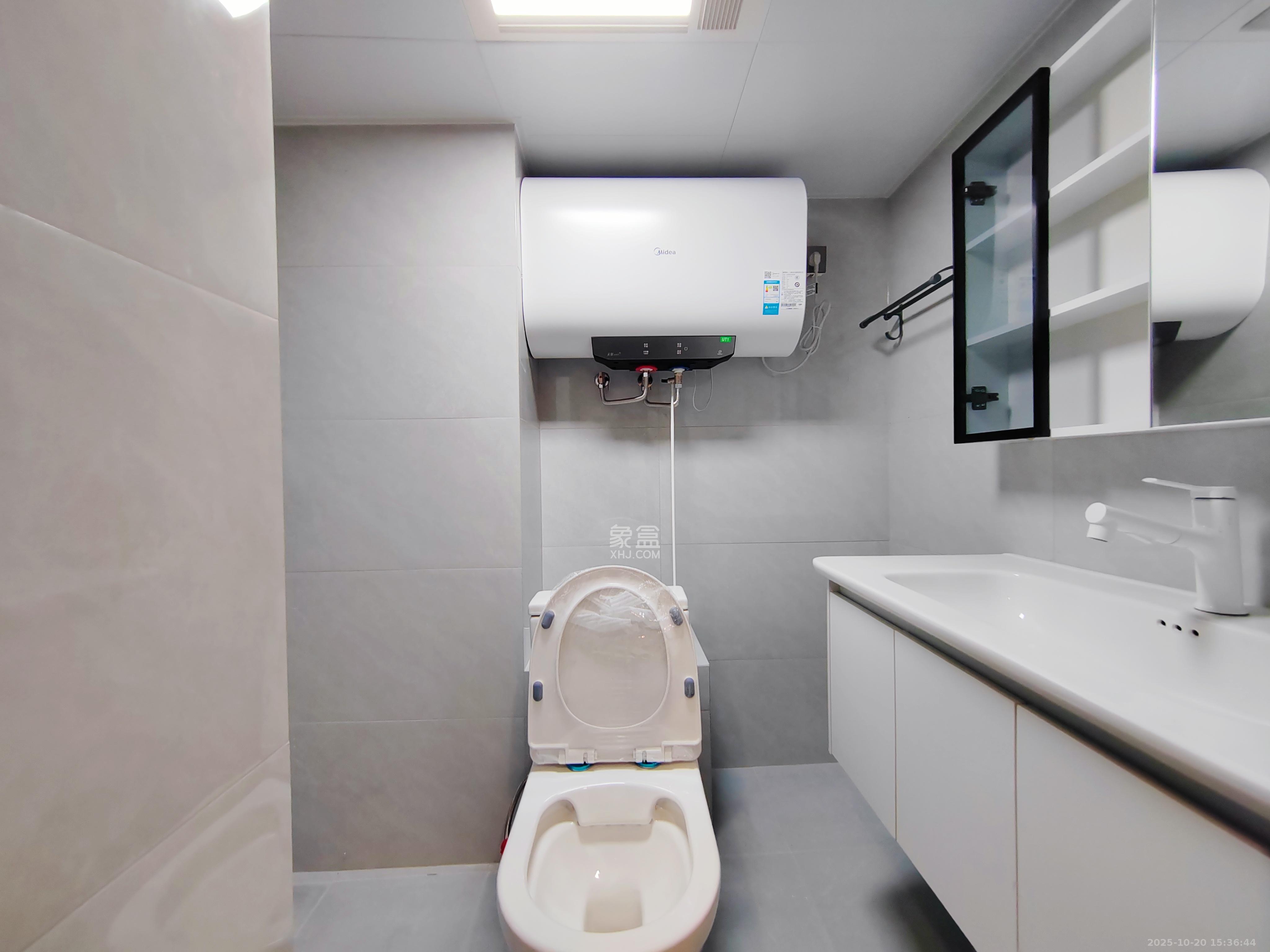 卓越中寰  2室1厅1卫    2800.0元/月室内图