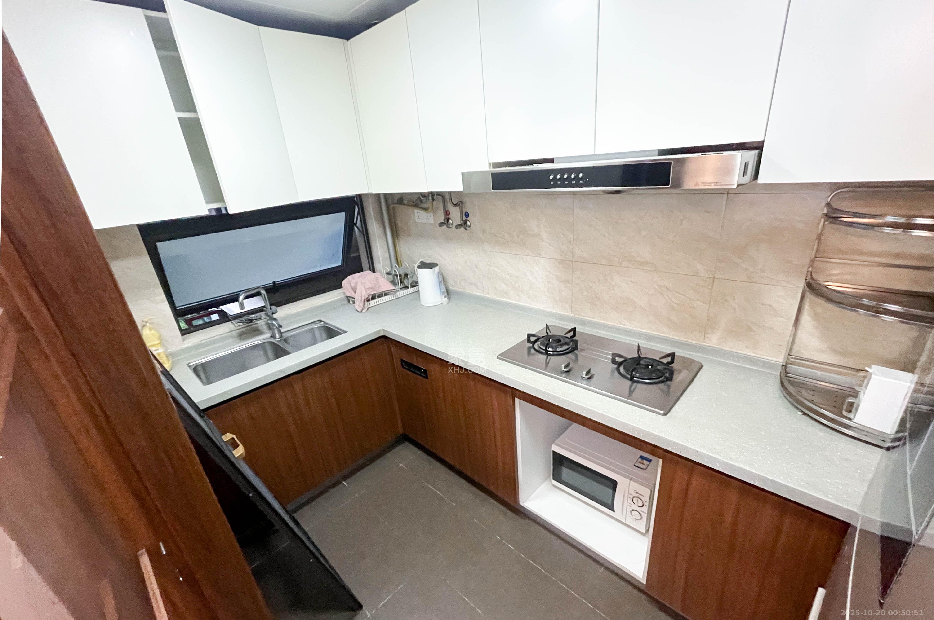 万科里梅溪郡  3室2厅2卫    165.0万厨房