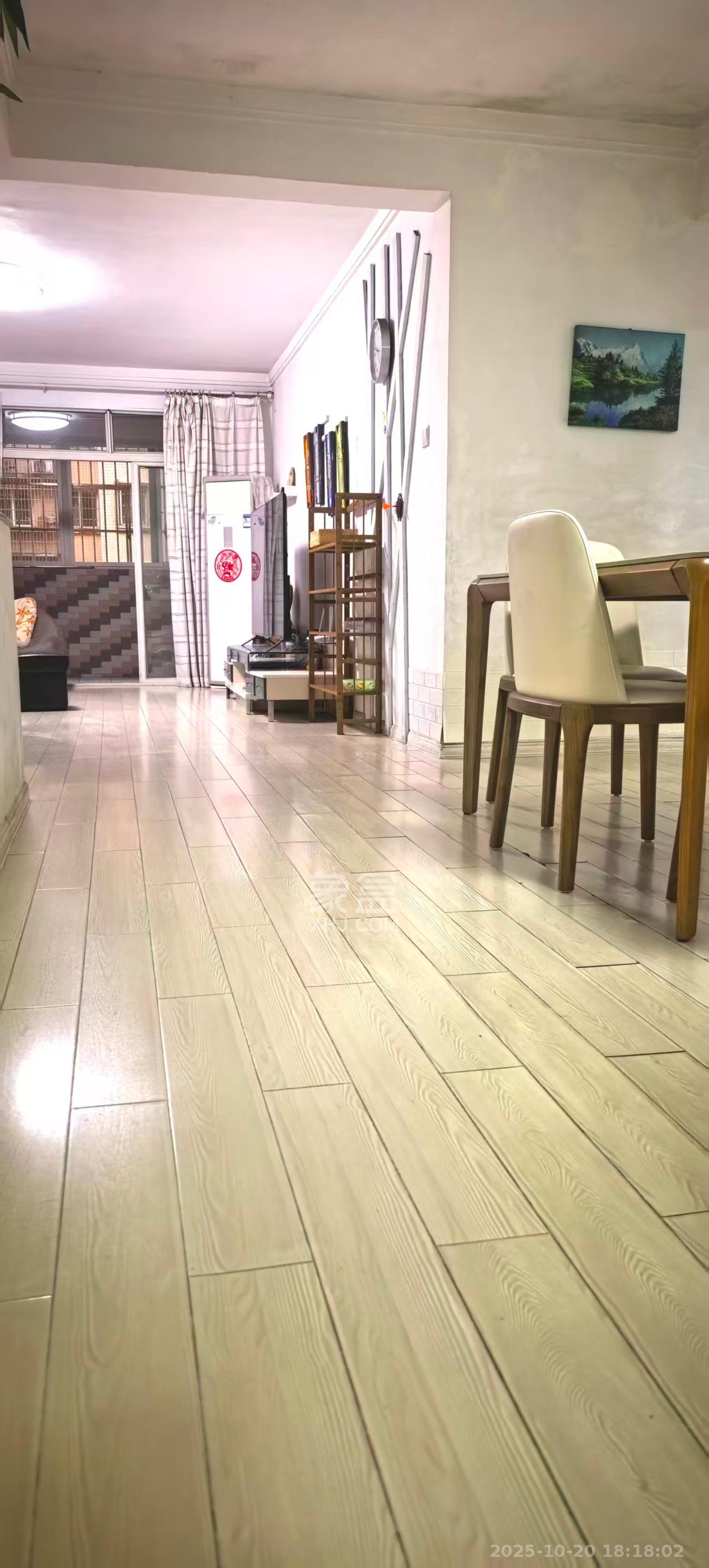 海利科院佳园  3室2厅2卫    2400.0元/月室内图