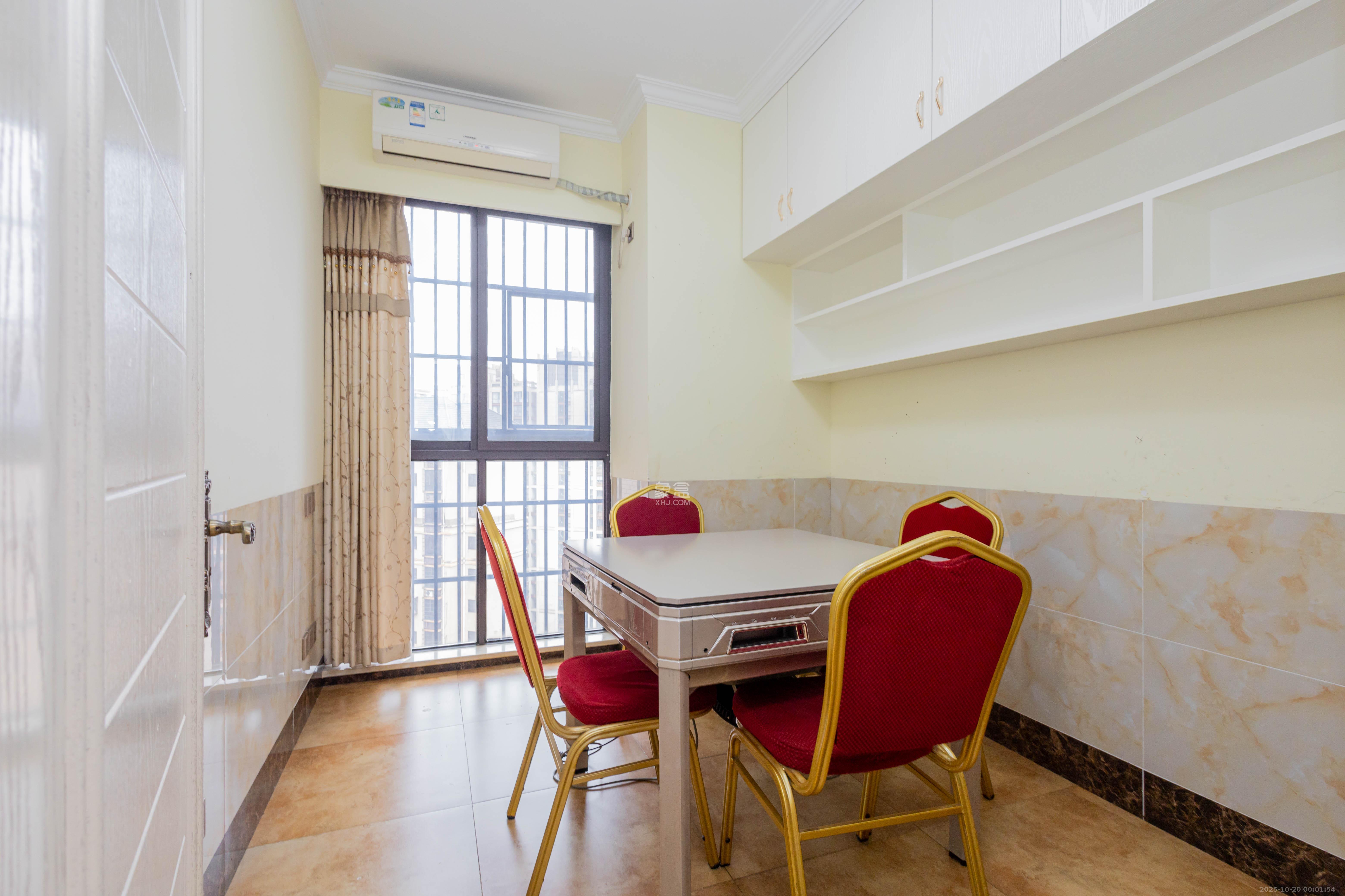 三景华御 4室2厅2卫 75.8万 三景华御 4室2厅2卫 75.8万卧室