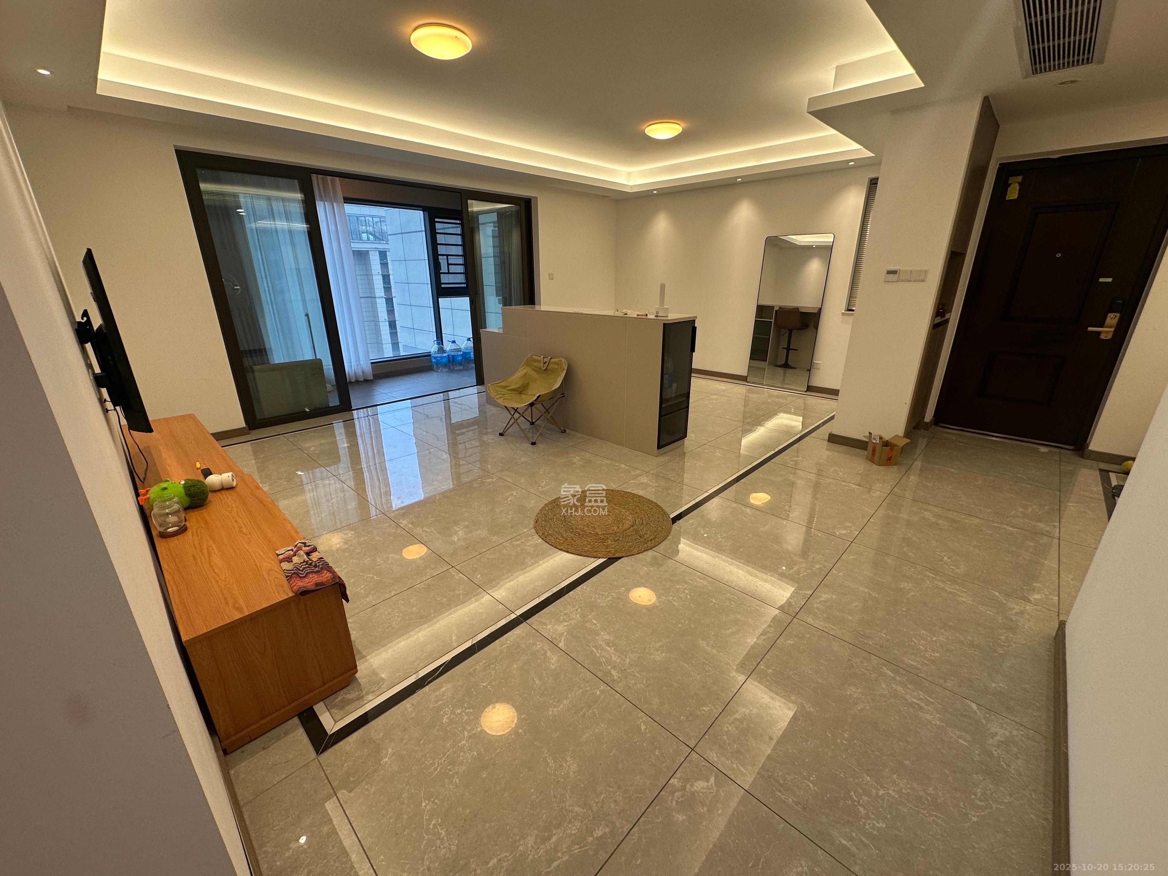 龙湖铂金中心(龙湖春江郦城) 3室2厅2卫 4800.0元/月 龙湖铂金中心(龙湖春江郦城) 3室2厅2卫 4800.0元/月室内图