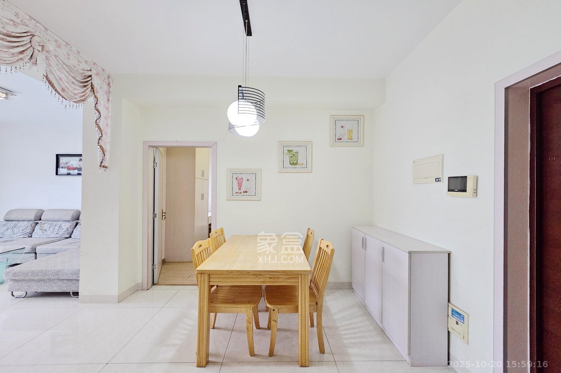 星城映象  2室2厅1卫    2200.0元/月室内图