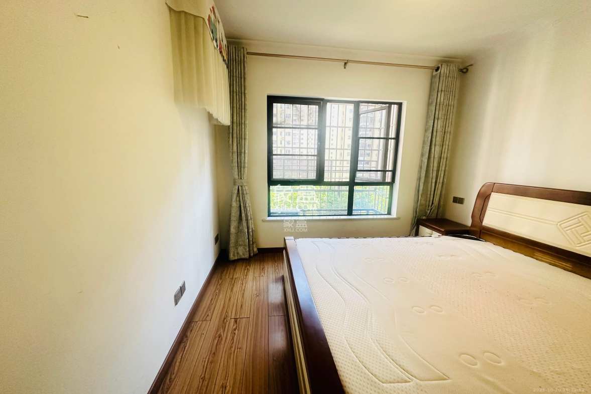 中国铁建国际城二期  3室2厅1卫    1800.0元/月 中国铁建国际城二期  3室2厅1卫    1800.0元/月室内图