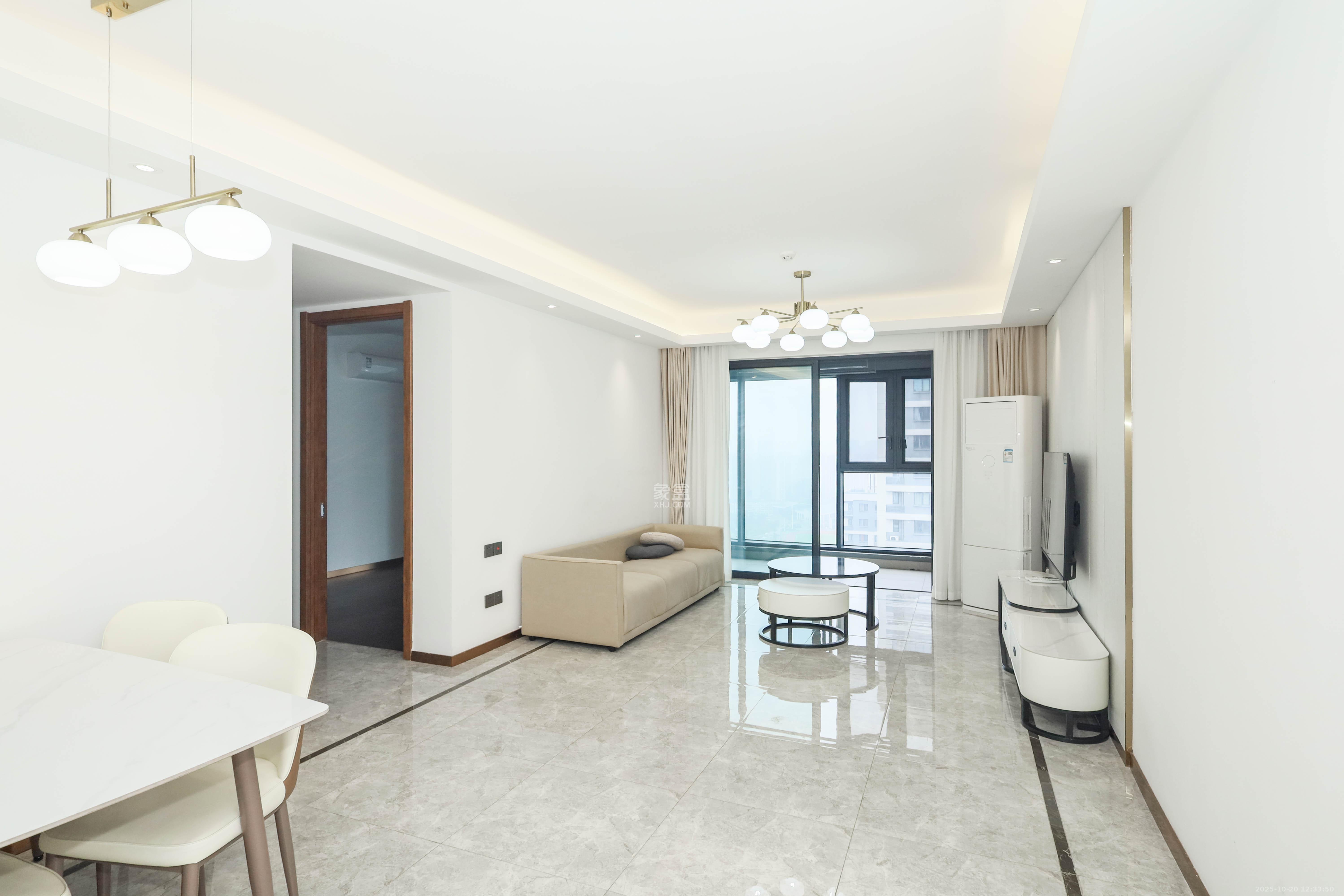 梅溪悦章 3室2厅2卫 126.0万 梅溪悦章 3室2厅2卫 126.0万客厅