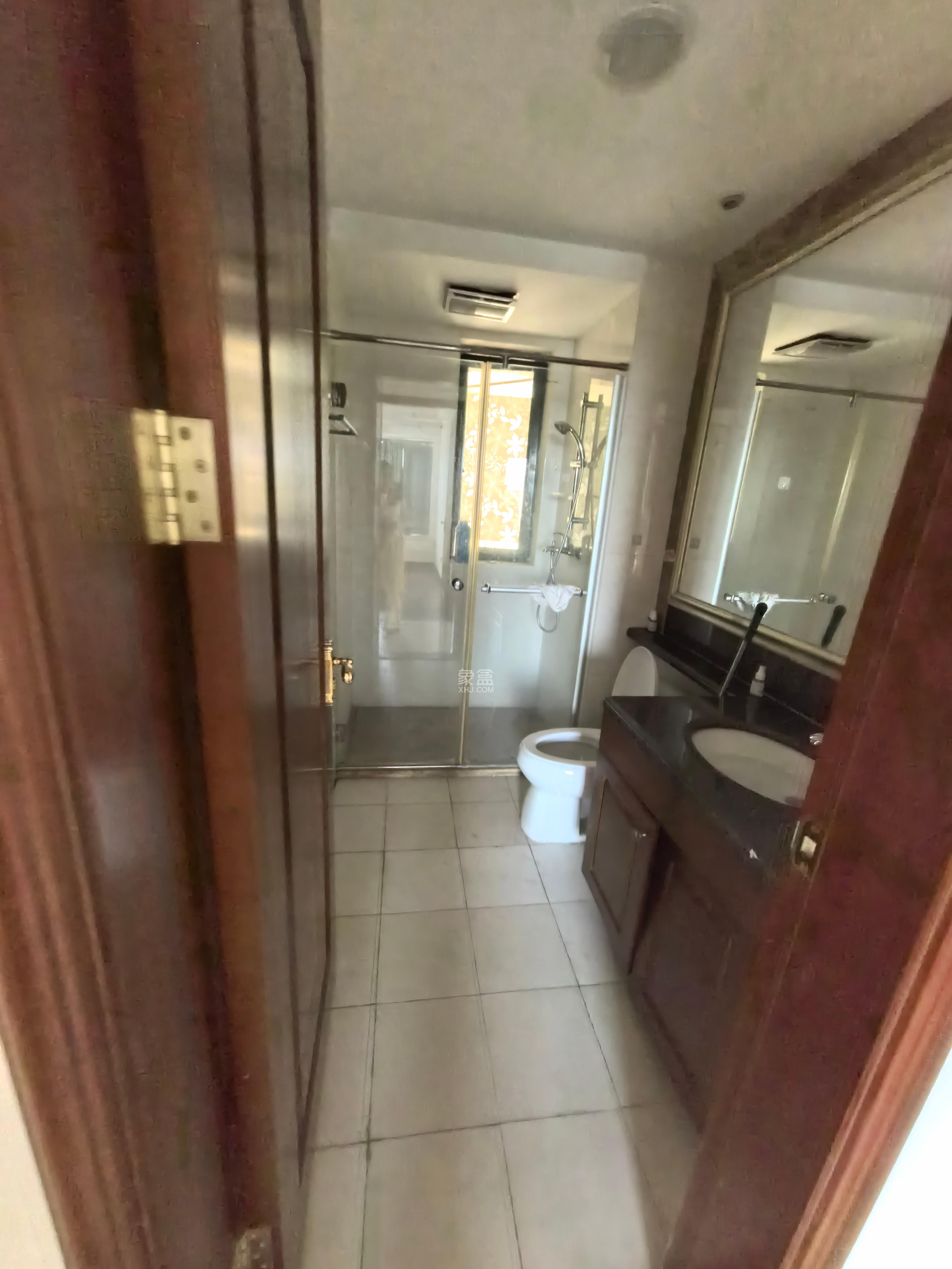 恒大城  4室2厅1卫    3000.0元/月 恒大城  4室2厅1卫    3000.0元/月室内图