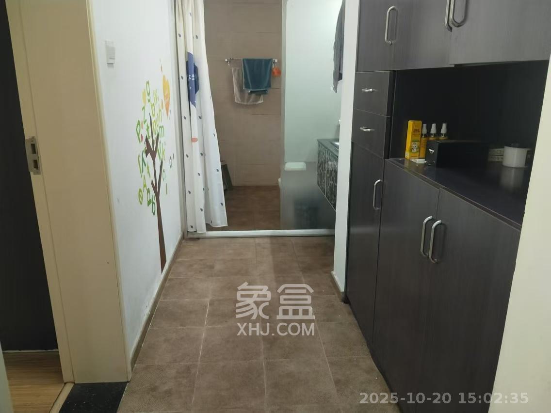 西子花苑  2室2厅1卫    2100.0元/月 西子花苑  2室2厅1卫    2100.0元/月室内图