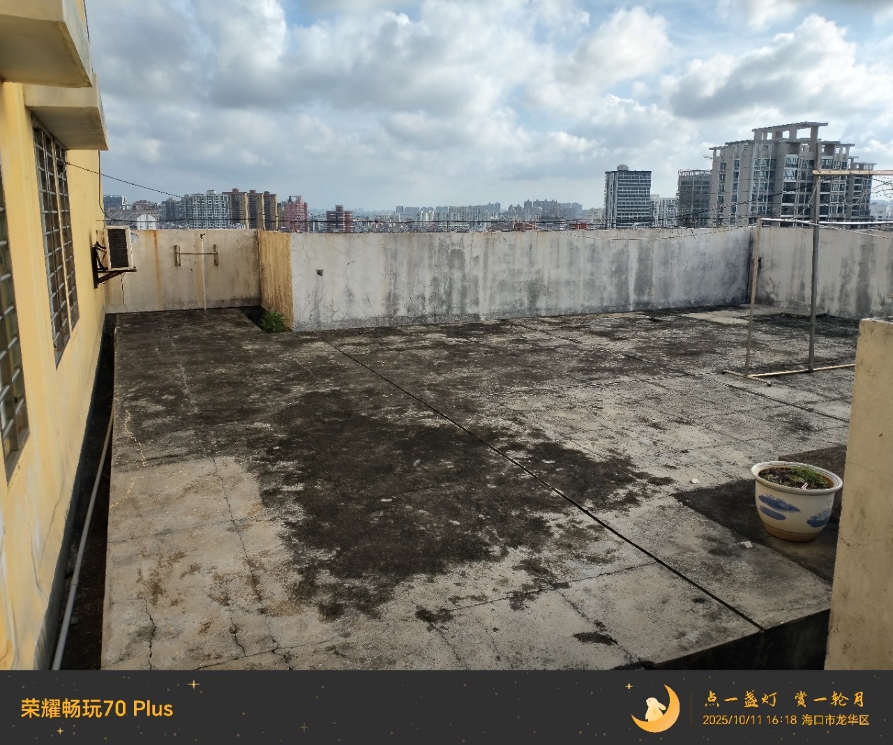 富丽花园  2室2厅1卫    105.0万 富丽花园  2室2厅1卫    105.0万客厅