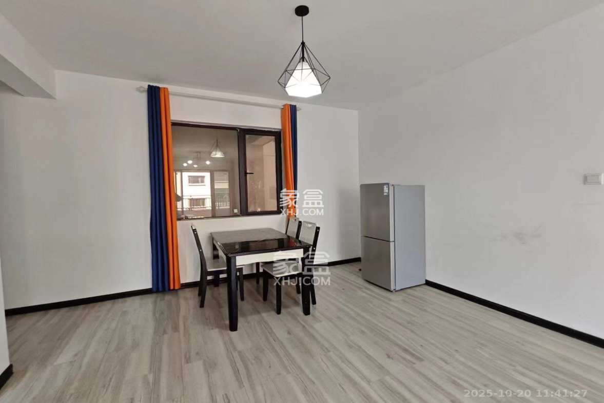 新新花园  3室2厅2卫    2300.0元/月 新新花园  3室2厅2卫    2300.0元/月室内图