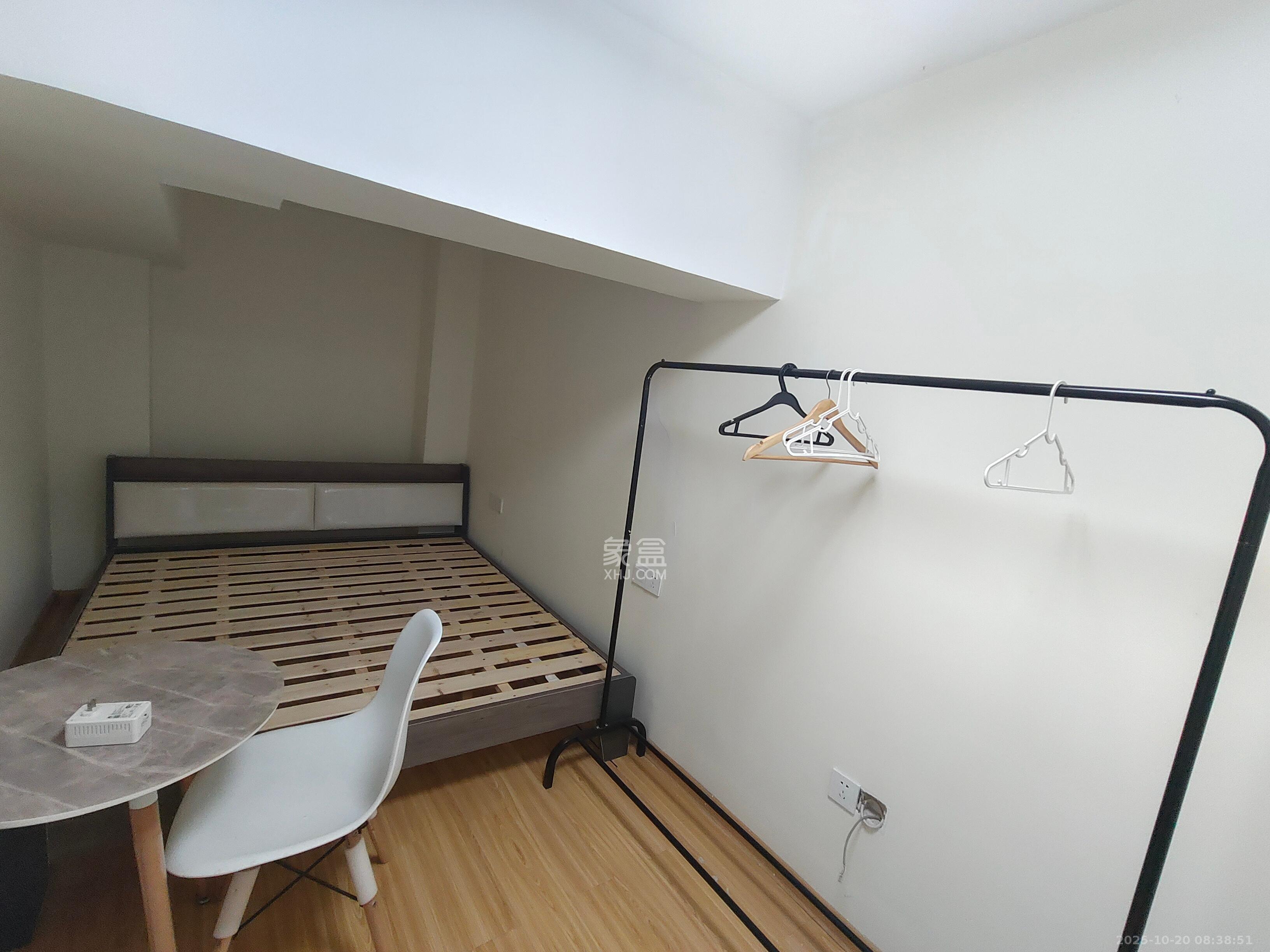 融圣国际  2室1厅1卫    2000.0元/月 融圣国际  2室1厅1卫    2000.0元/月室内图