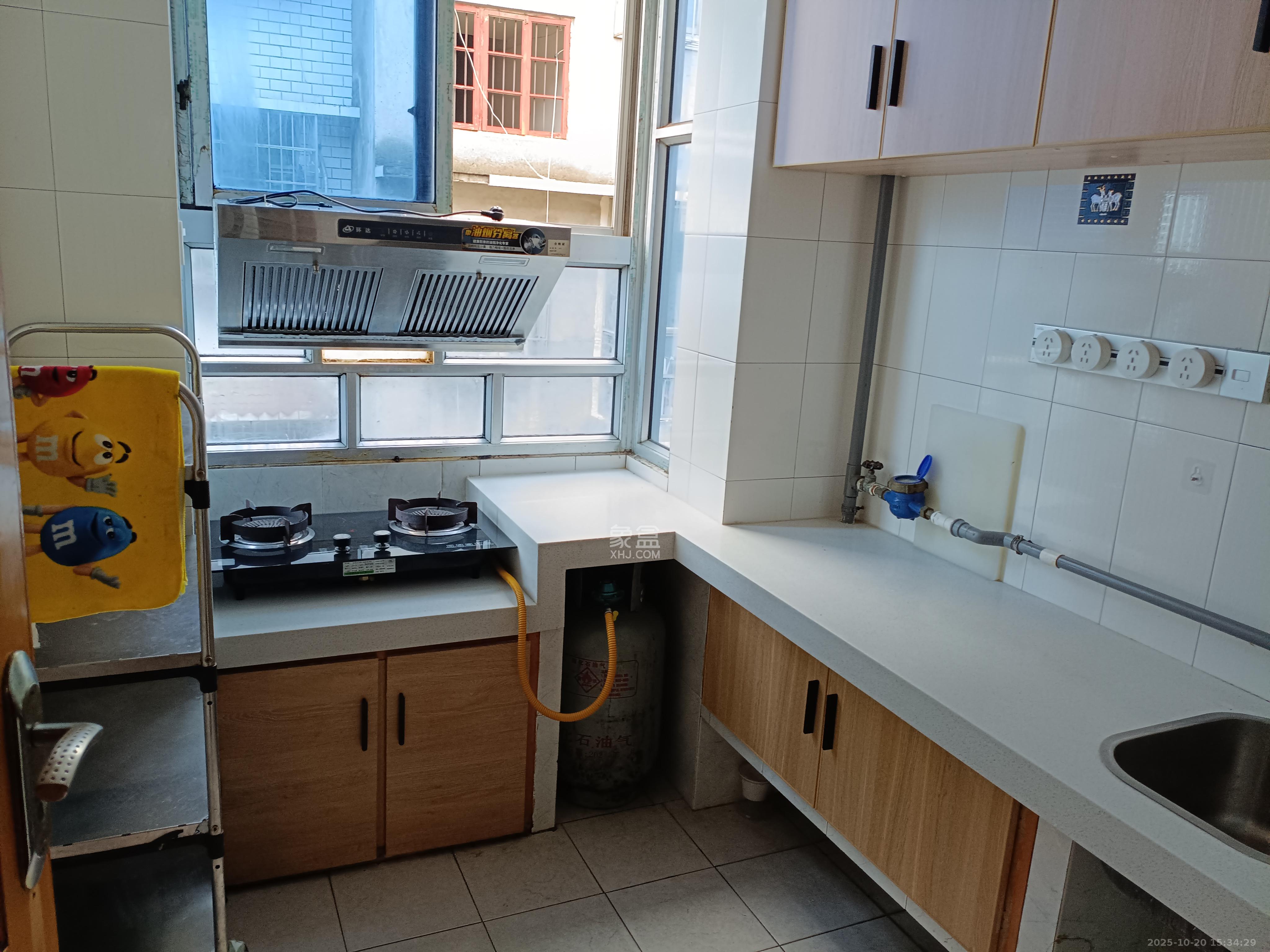 沙里坪小区  2室2厅1卫    1700.0元/月室内图