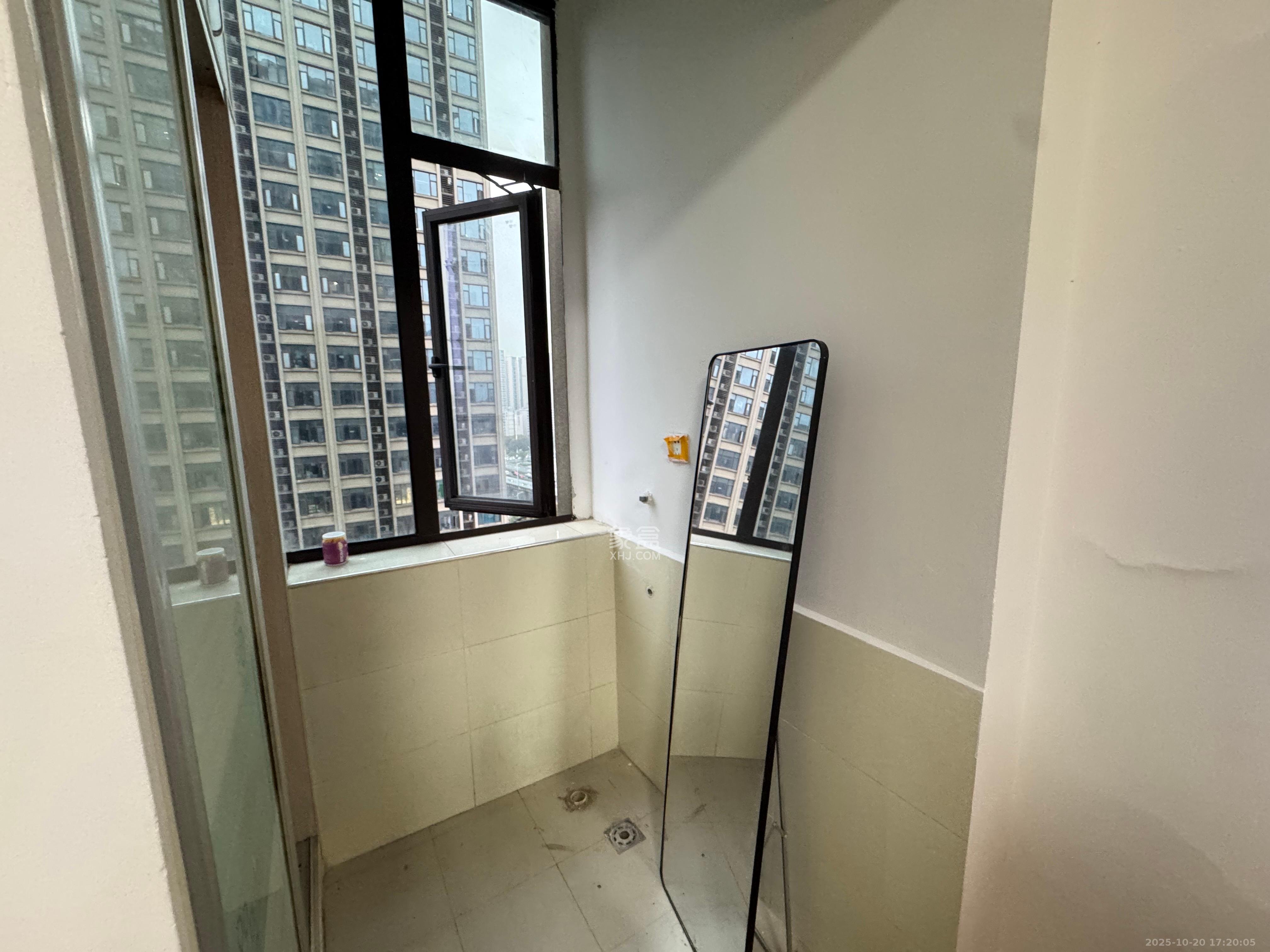 喜盈门范城 1室1厅1卫 1300.0元/月 喜盈门范城 1室1厅1卫 1300.0元/月室内图