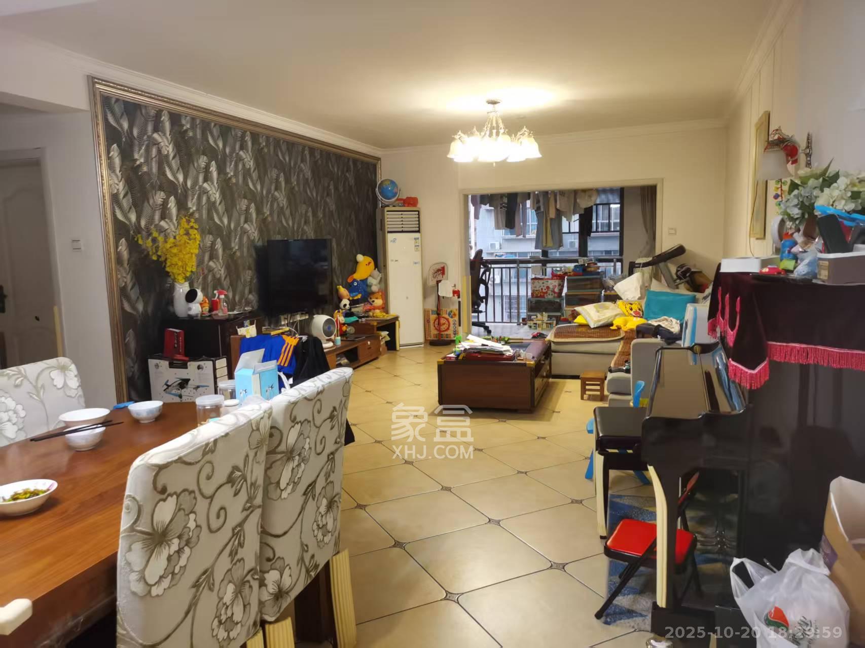 枫丹雅苑(天辰枫丹白露) 4室2厅2卫 6000.0元/月 枫丹雅苑(天辰枫丹白露) 4室2厅2卫 6000.0元/月室内图