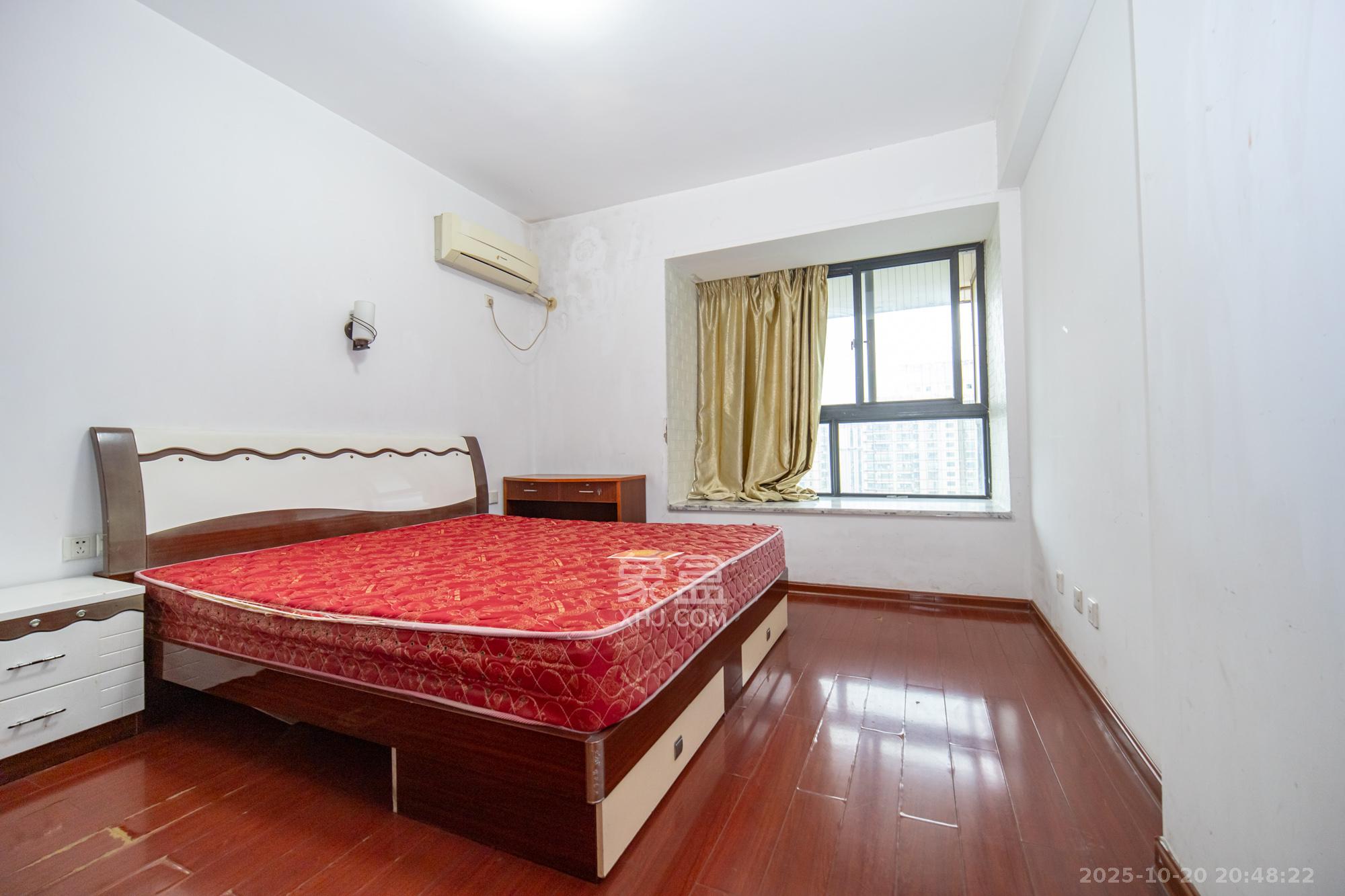 尚都花园城  2室2厅1卫    42.0万卧室