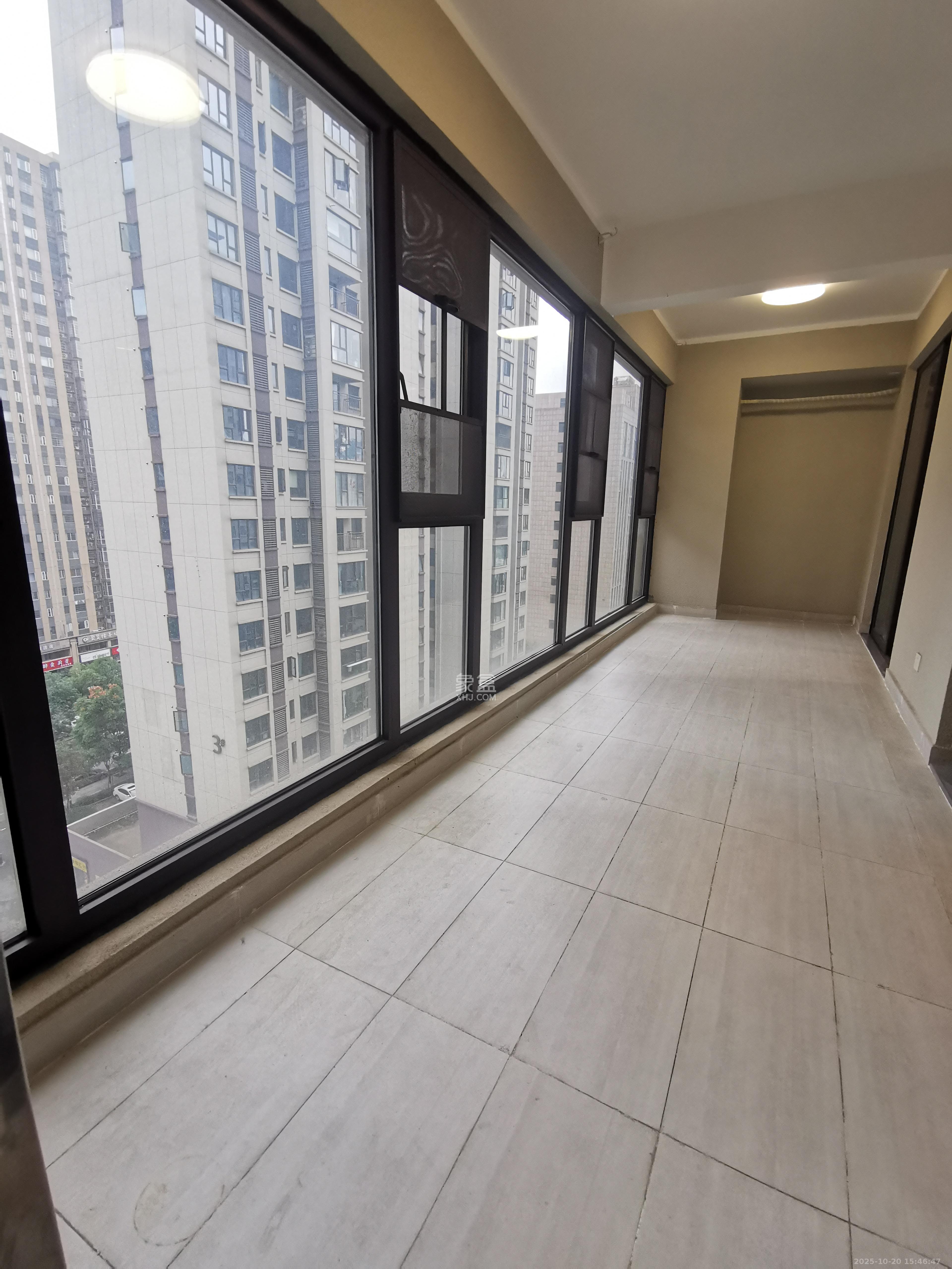 城发恒伟星雅韵(恒伟星辉苑)  4室2厅2卫    4000.0元/月 城发恒伟星雅韵(恒伟星辉苑)  4室2厅2卫    4000.0元/月室内图