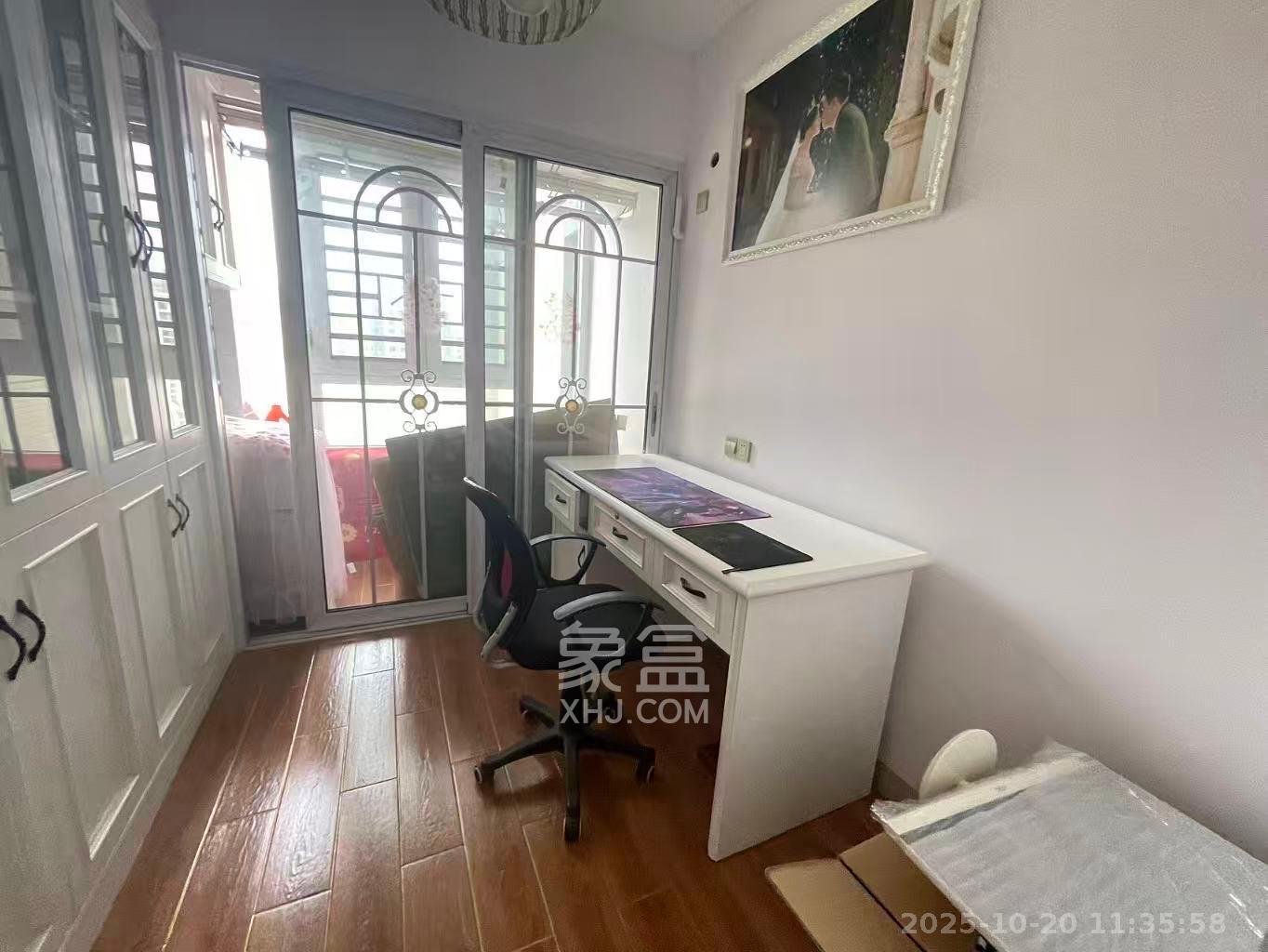 天鸿天府（天鸿中央大院）  4室2厅2卫    3300.0元/月室内图