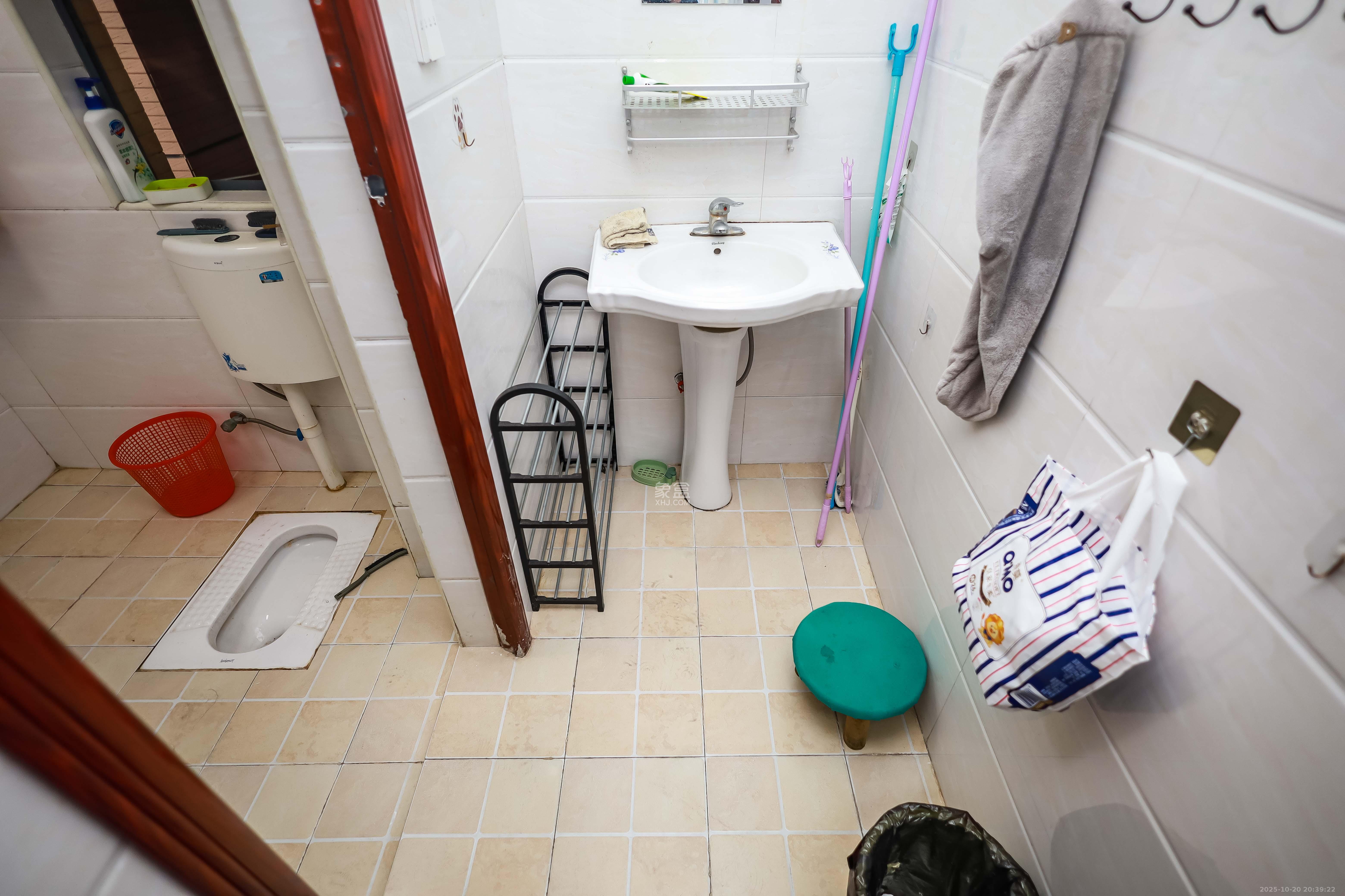 荣盛花语馨苑 2室2厅1卫 45.0万 荣盛花语馨苑 2室2厅1卫 45.0万卫生间