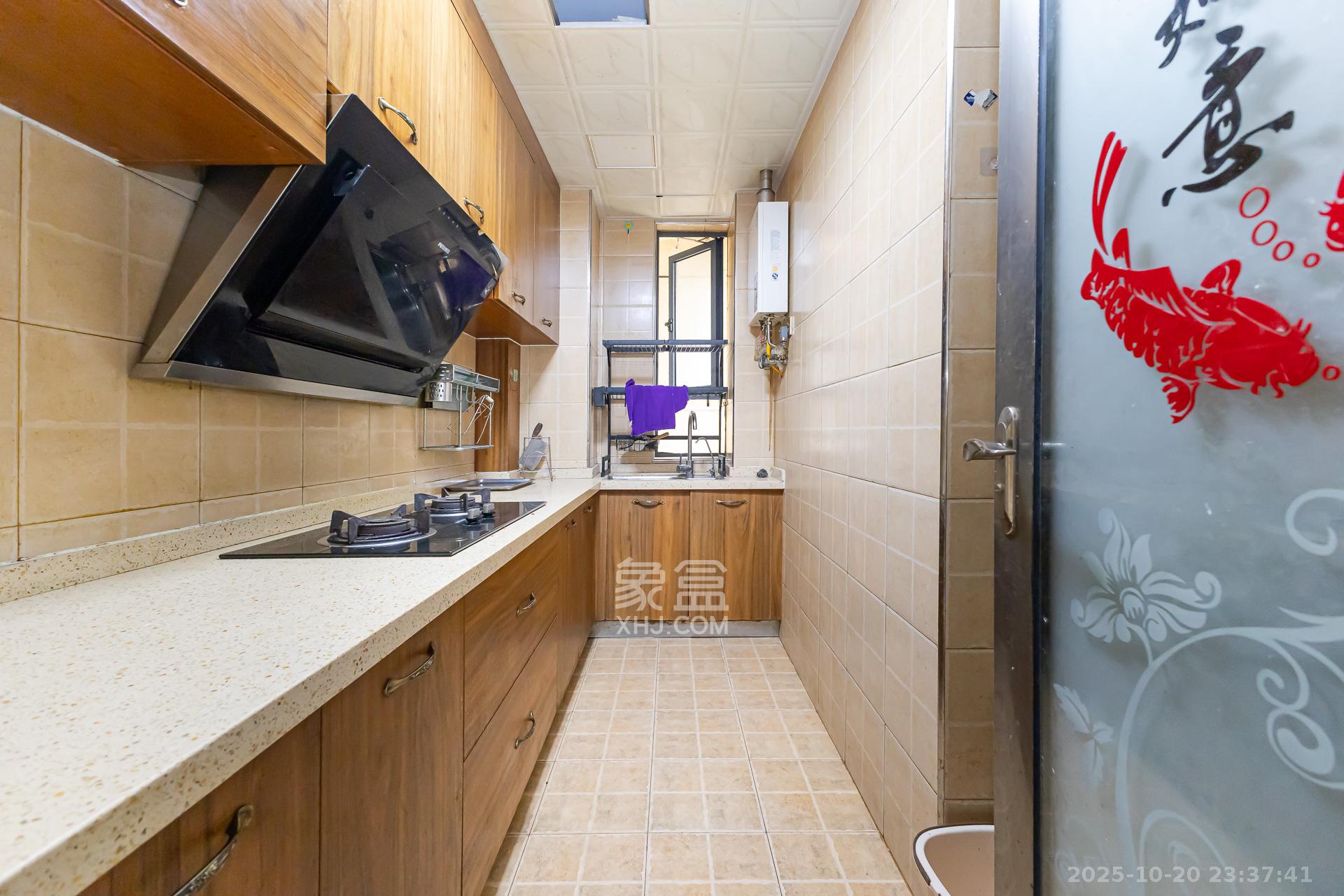 明发国际城  2室2厅1卫    65.8万厨房