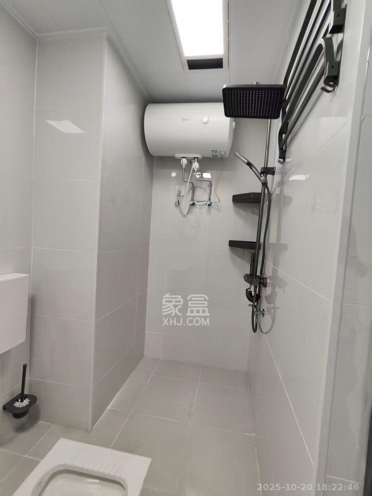 绿地商务广场 1室1厅1卫 1680.0元/月 绿地商务广场 1室1厅1卫 1680.0元/月室内图