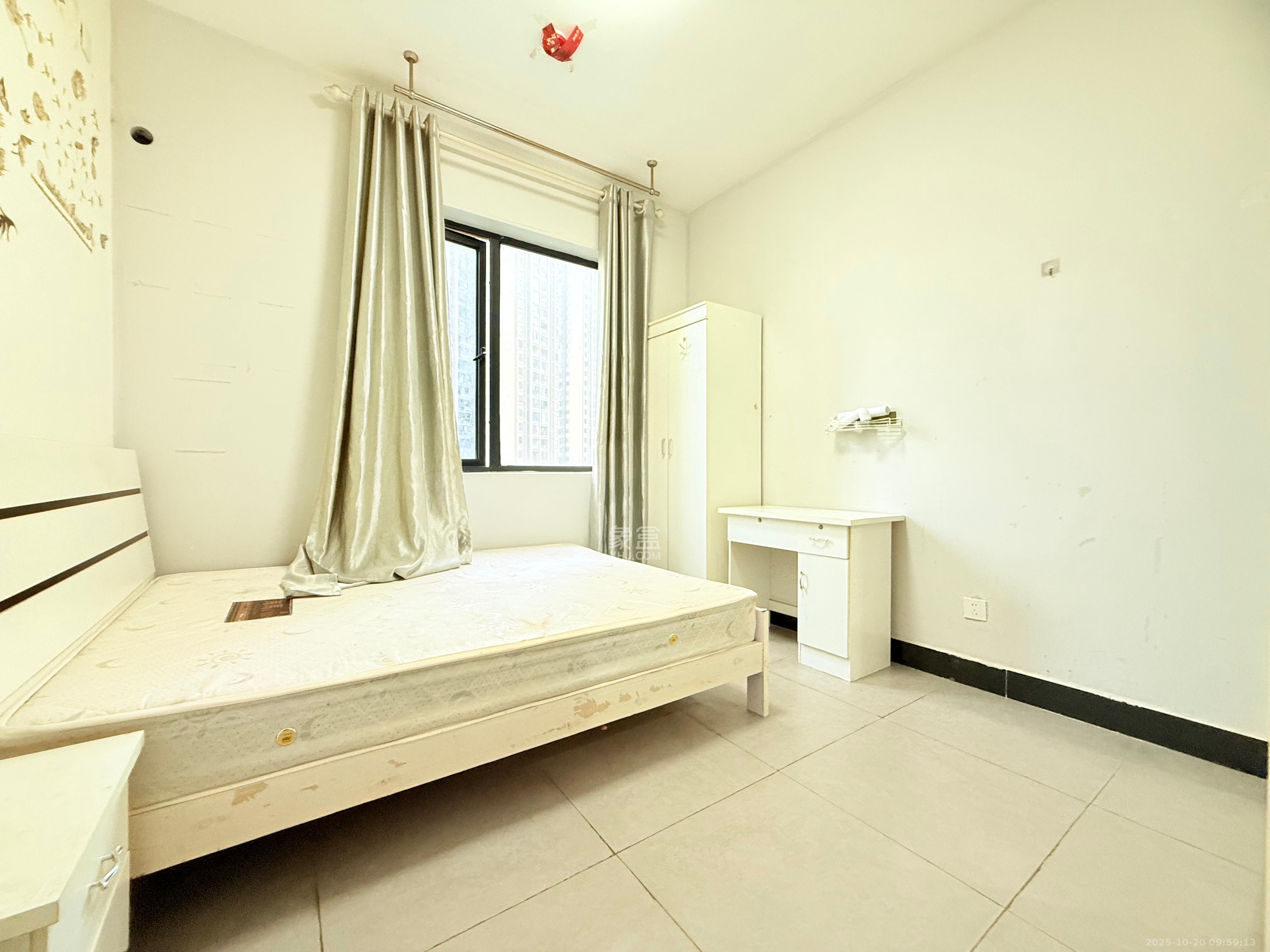 中建梅溪湖中心  4室2厅2卫    3200.0元/月室内图