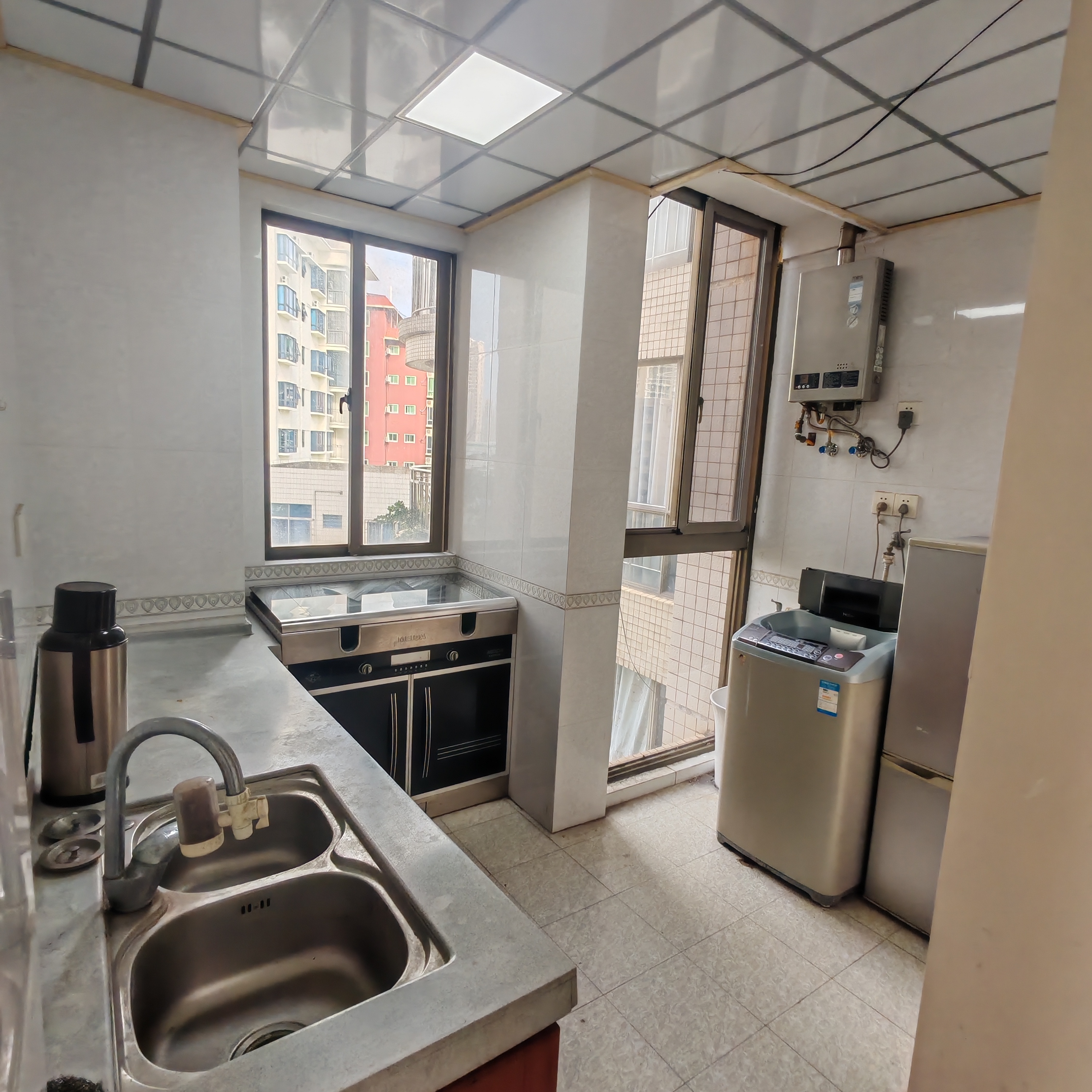 禧福新城  1室2厅1卫    2200.0元/月室内图