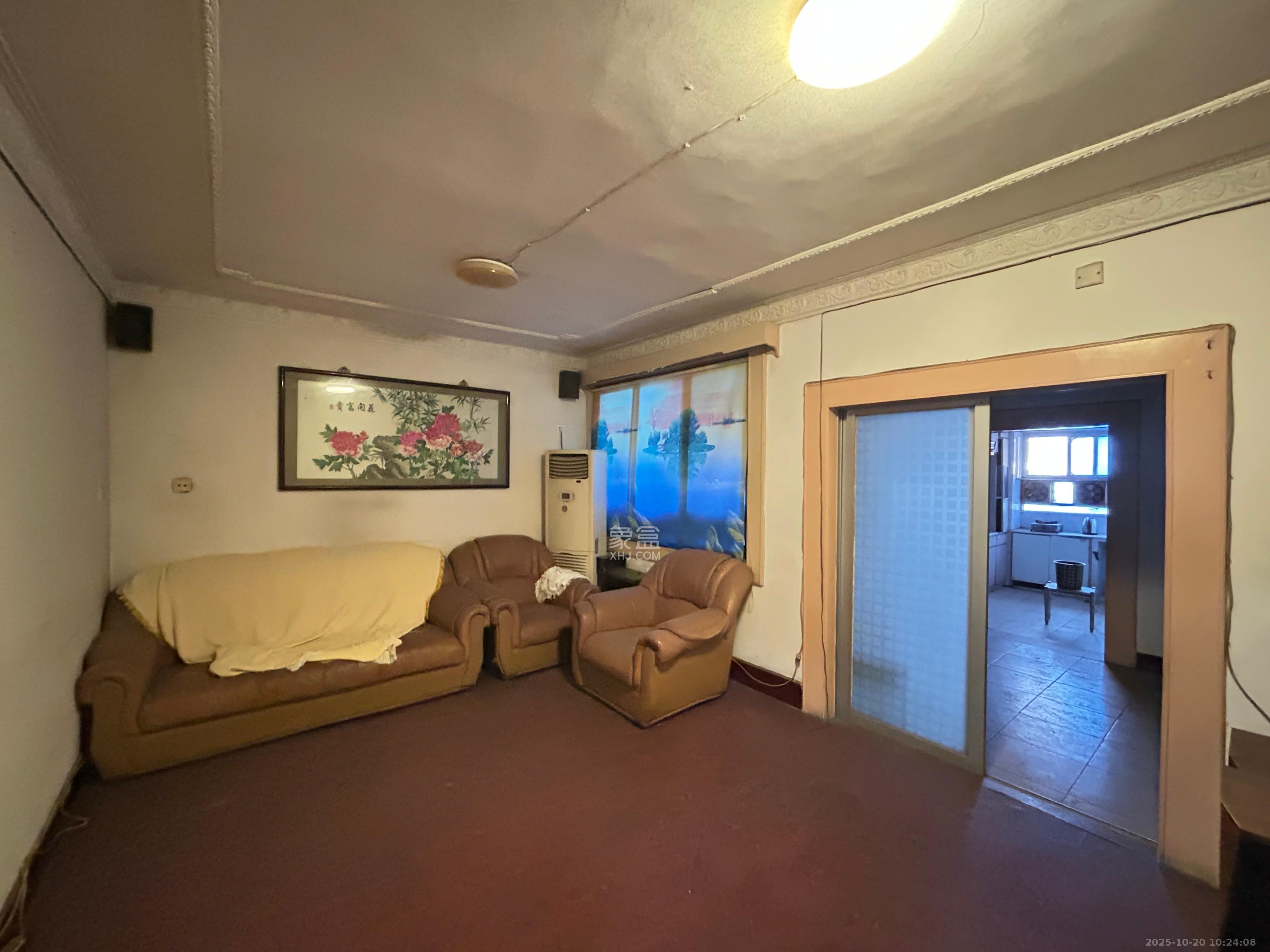 雅泰花园 1室2厅1卫 1500.0元/月 雅泰花园 1室2厅1卫 1500.0元/月室内图