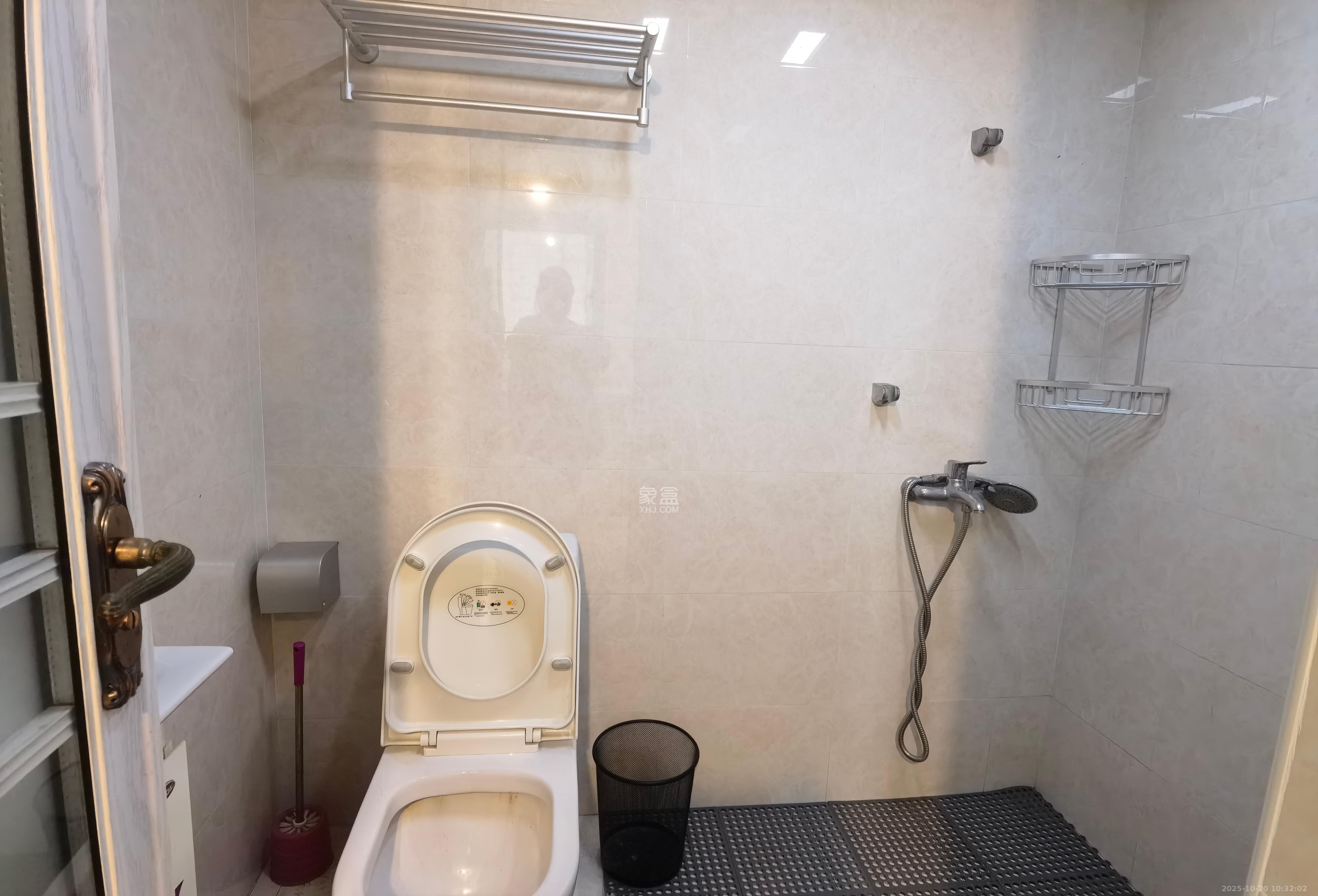 保利国际广场  1室1厅1卫    2000.0元/月室内图