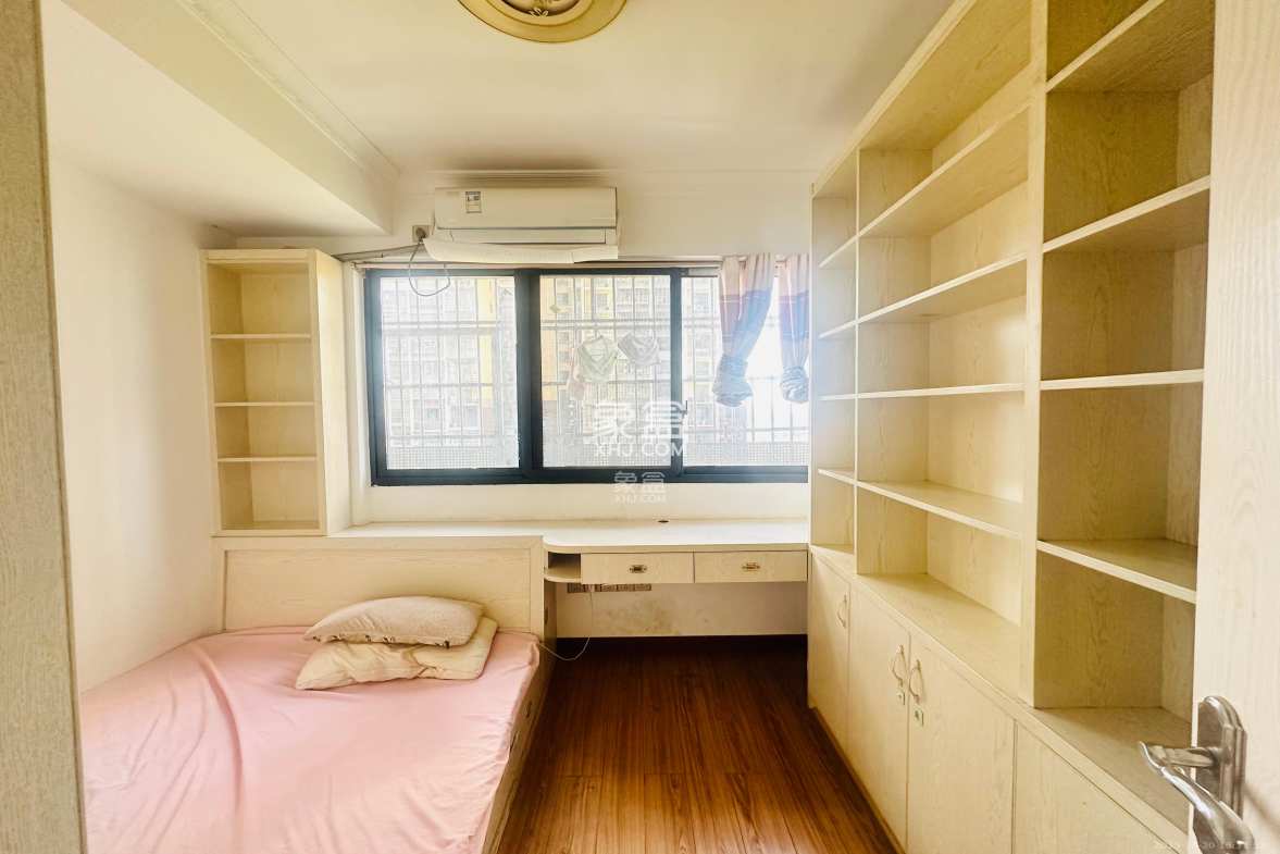 中国铁建国际城二期  3室2厅1卫    1800.0元/月 中国铁建国际城二期  3室2厅1卫    1800.0元/月室内图