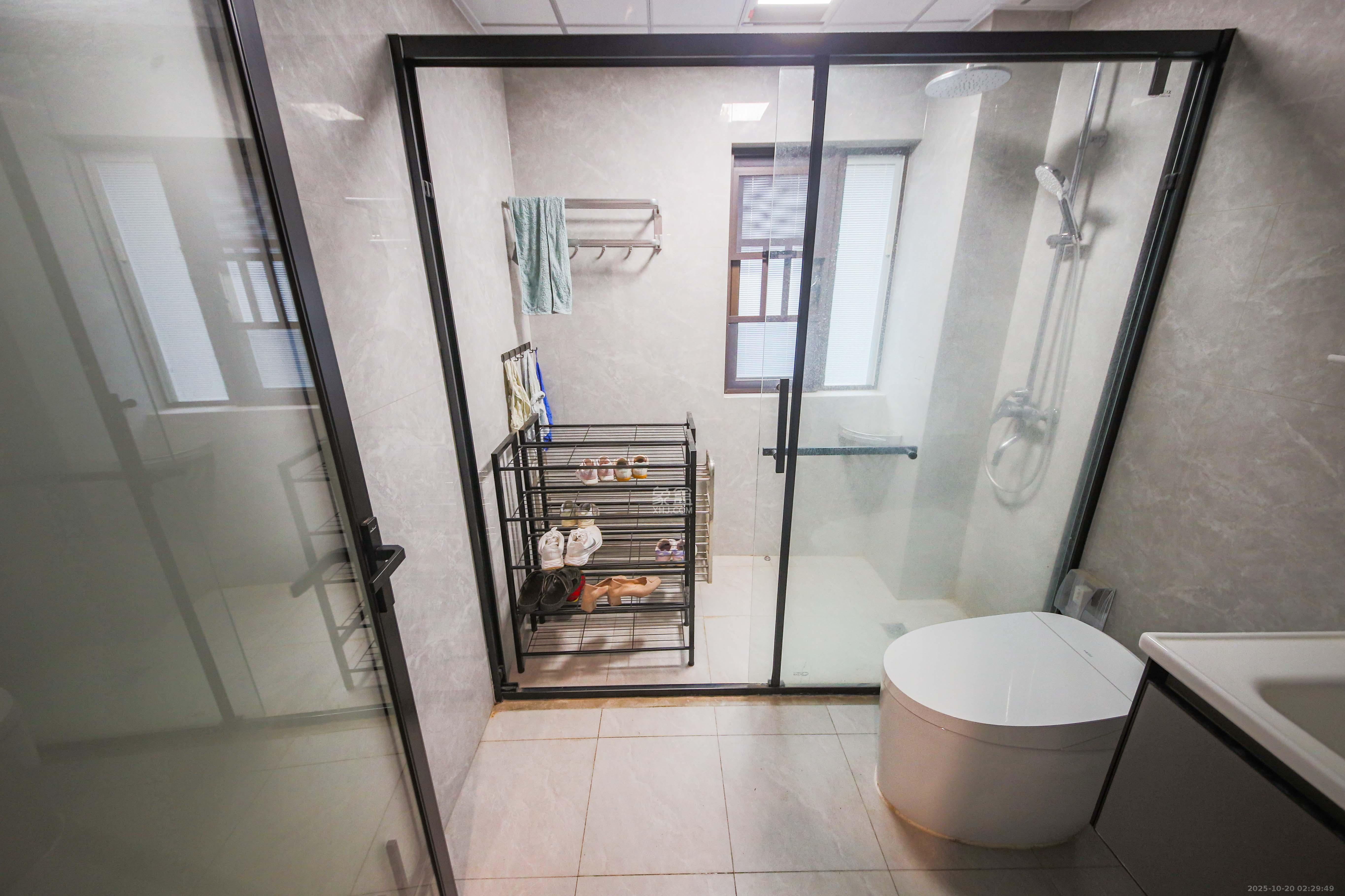 香缇雅苑（鑫远翡丽郡二期）  4室2厅2卫    220.0万卫生间