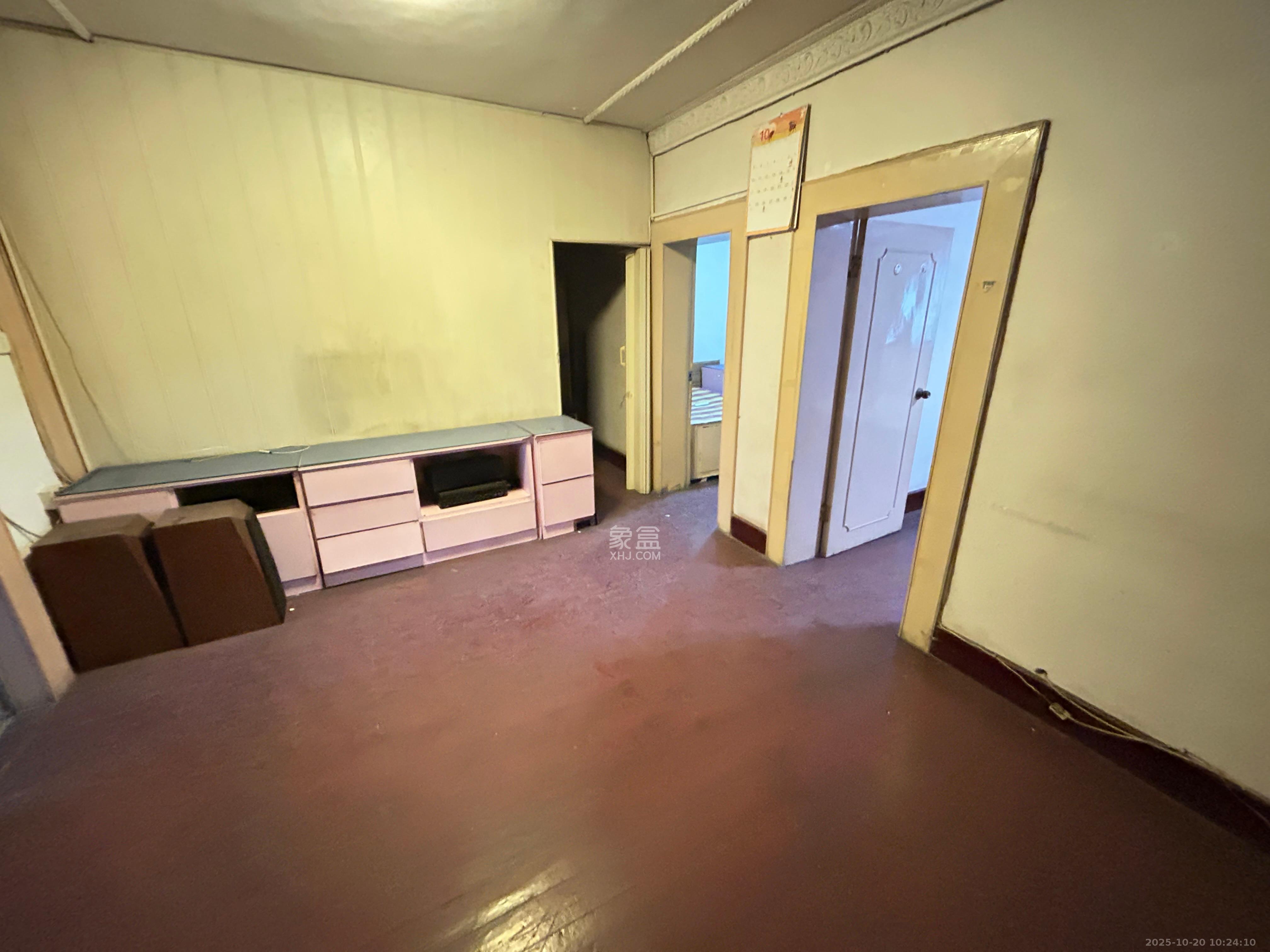 雅泰花园 1室2厅1卫 1500.0元/月 雅泰花园 1室2厅1卫 1500.0元/月室内图