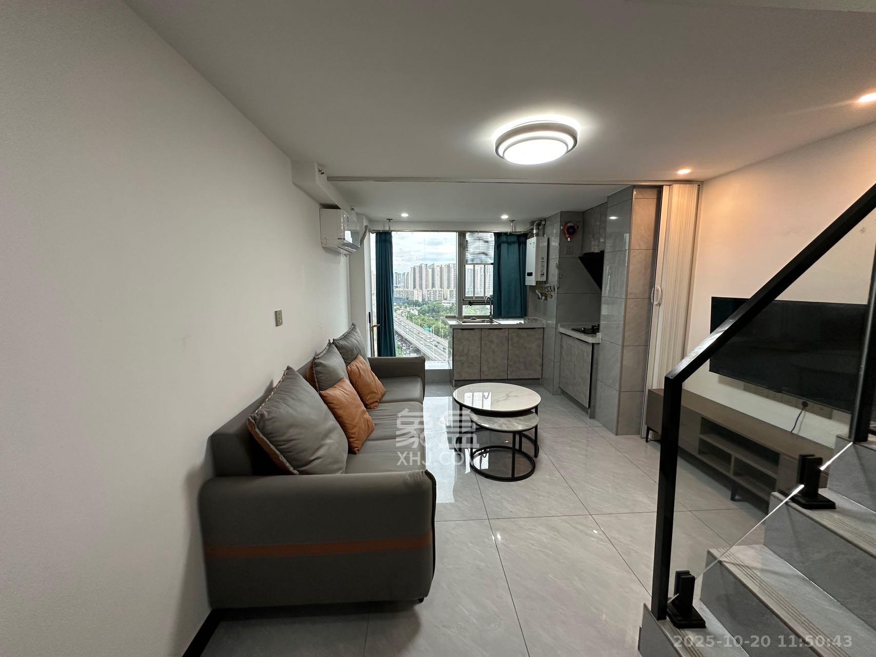 卓越伊景寓 2室1厅1卫 2200.0元/月 卓越伊景寓 2室1厅1卫 2200.0元/月室内图