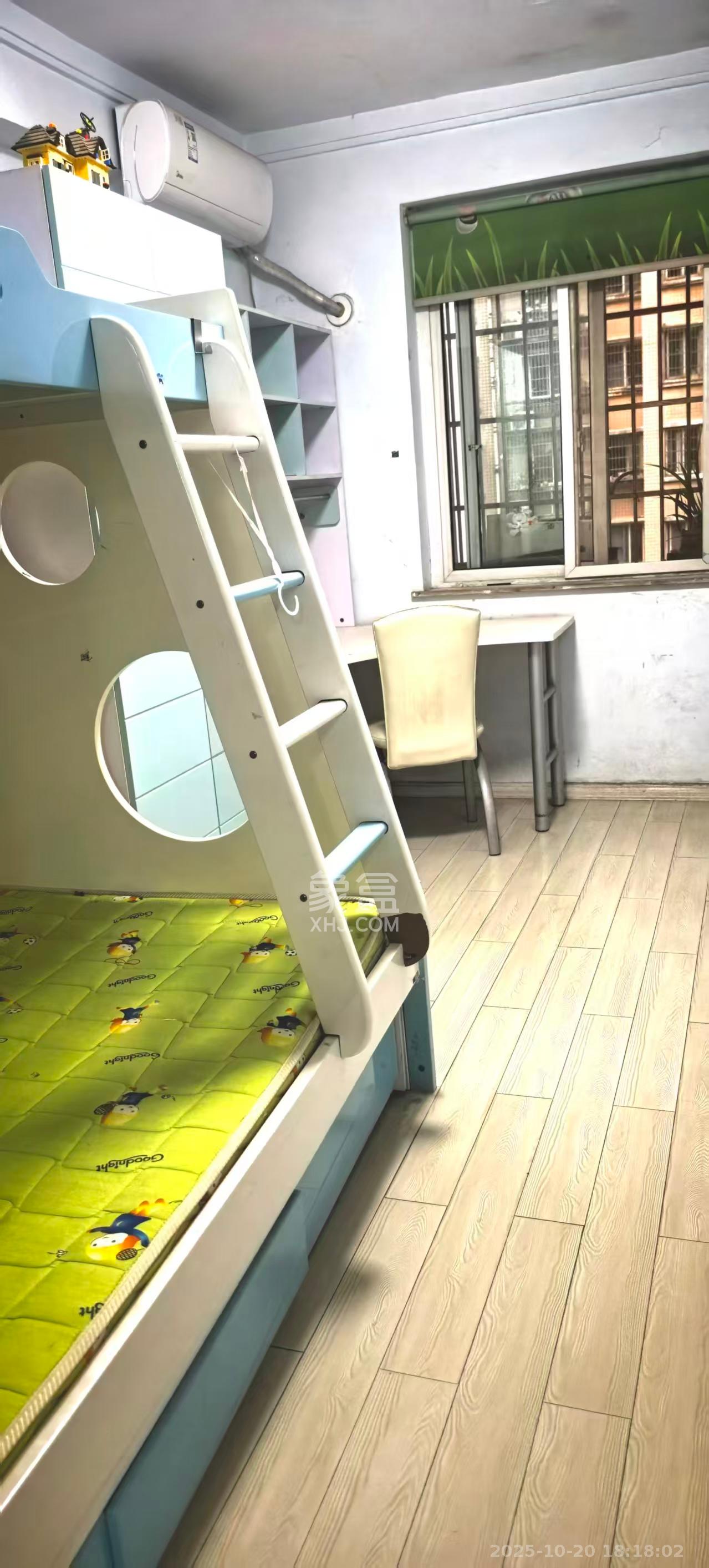 海利科院佳园  3室2厅2卫    2400.0元/月 海利科院佳园  3室2厅2卫    2400.0元/月室内图