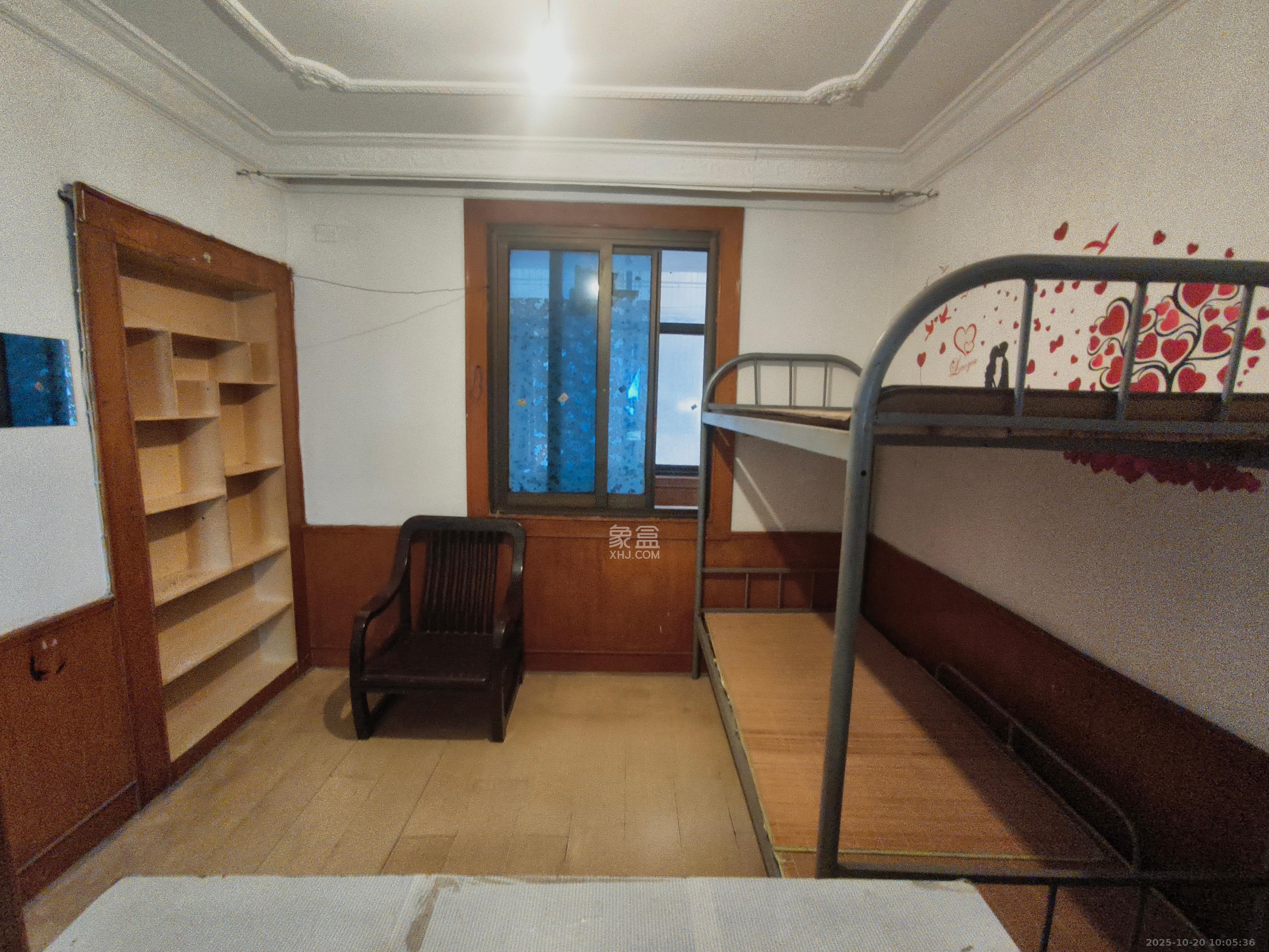 芙蓉区工商局宿舍（五里牌社区物业服务中心）  3室1厅1卫    1100.0元/月室内图