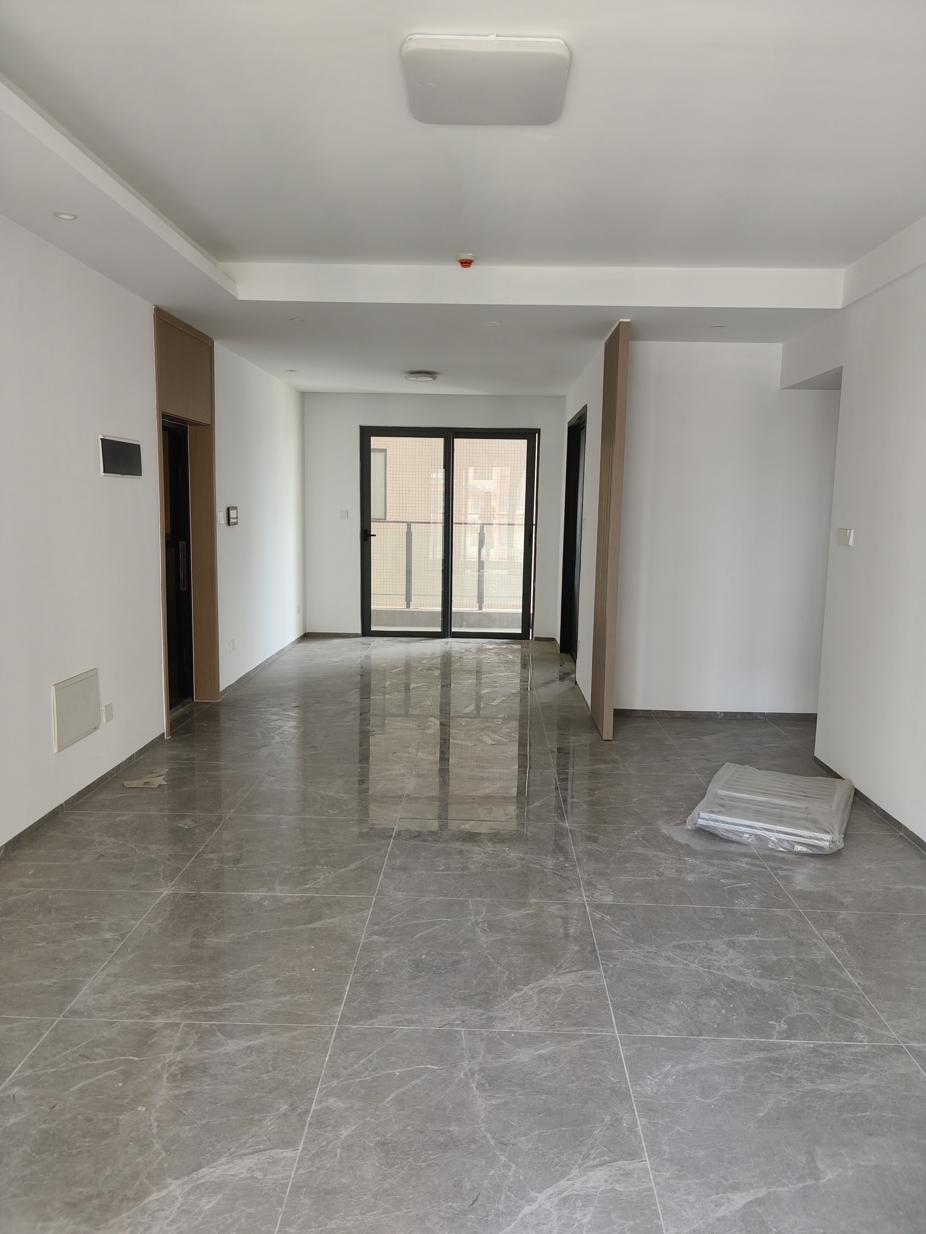 滨海丽景  3室2厅2卫    3800.0元/月 滨海丽景  3室2厅2卫    3800.0元/月室内图