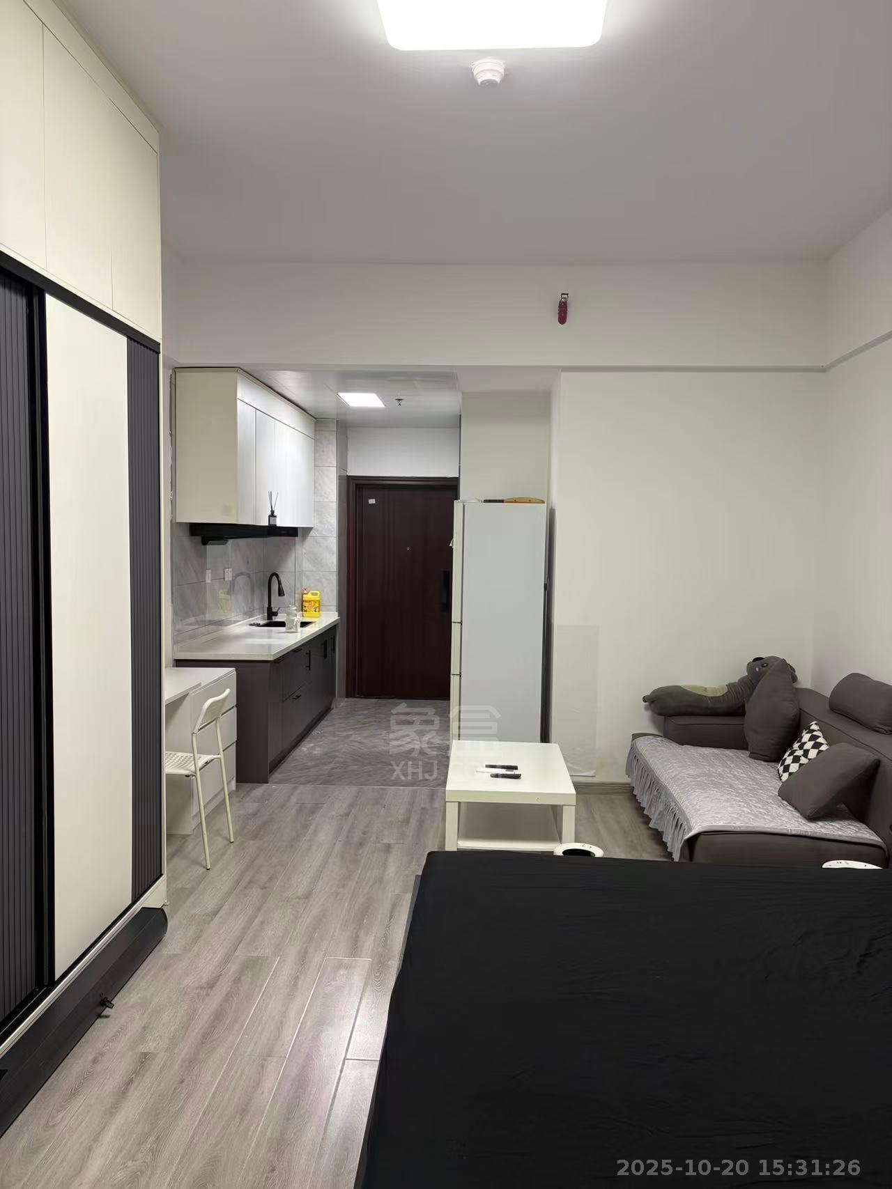 朗廷览江  1室1厅1卫    1350.0元/月室内图