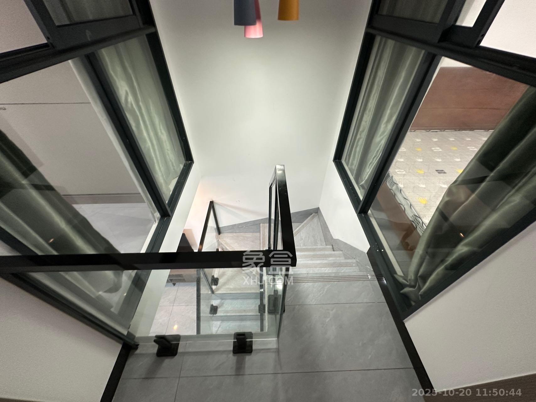 卓越伊景寓 2室1厅1卫 2200.0元/月 卓越伊景寓 2室1厅1卫 2200.0元/月室内图