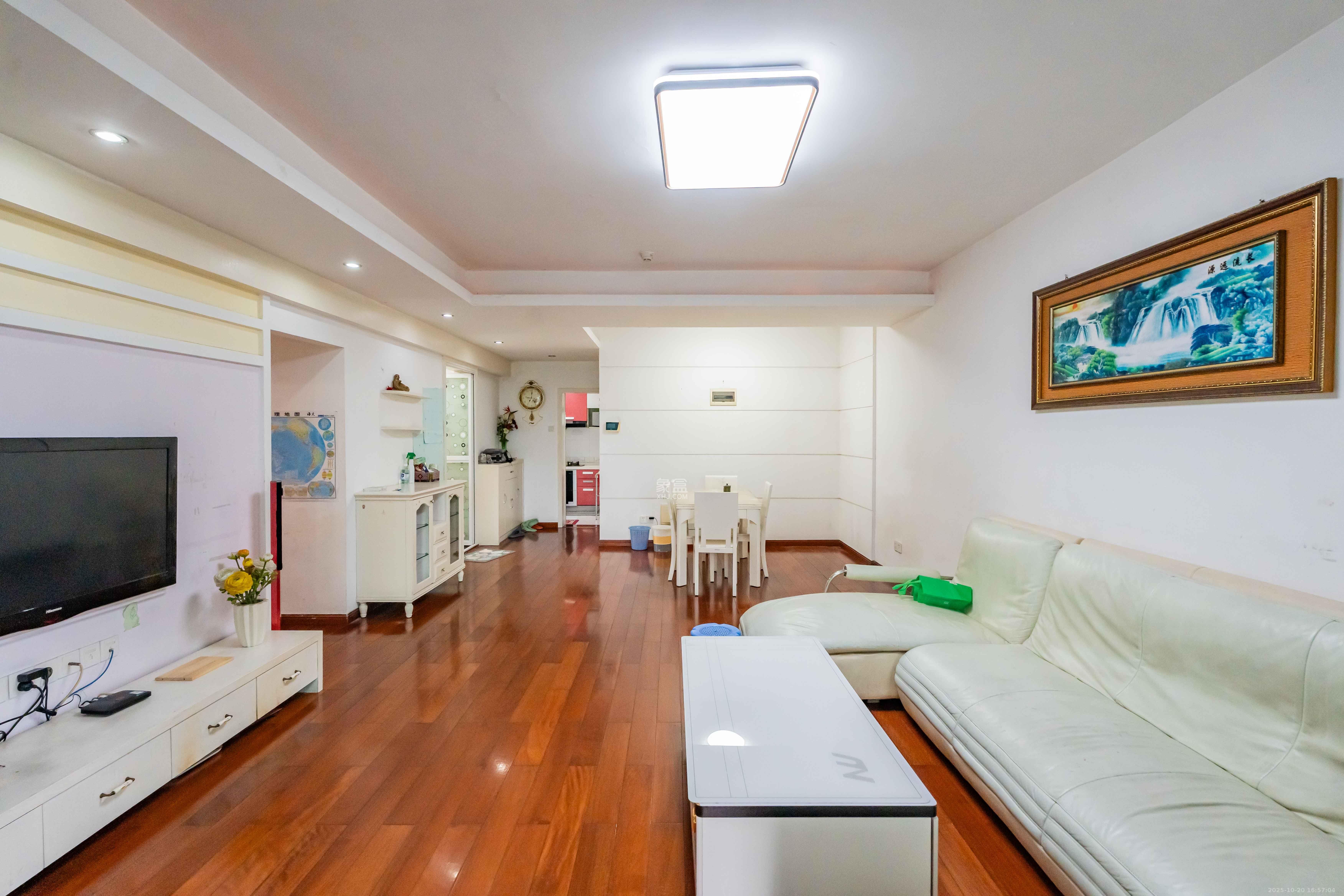 华盛新外滩  4室2厅2卫    3000.0元/月室内图