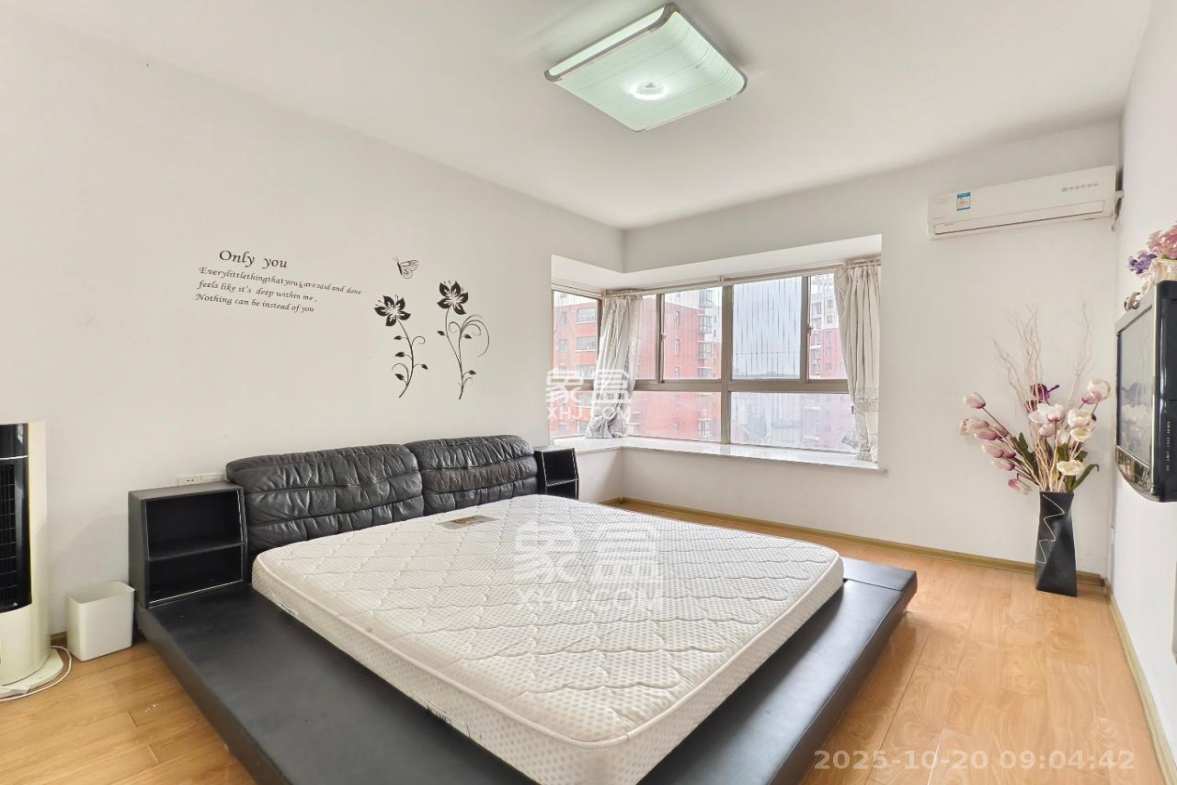 西岸润泽府  3室2厅2卫    3200.0元/月 西岸润泽府  3室2厅2卫    3200.0元/月室内图