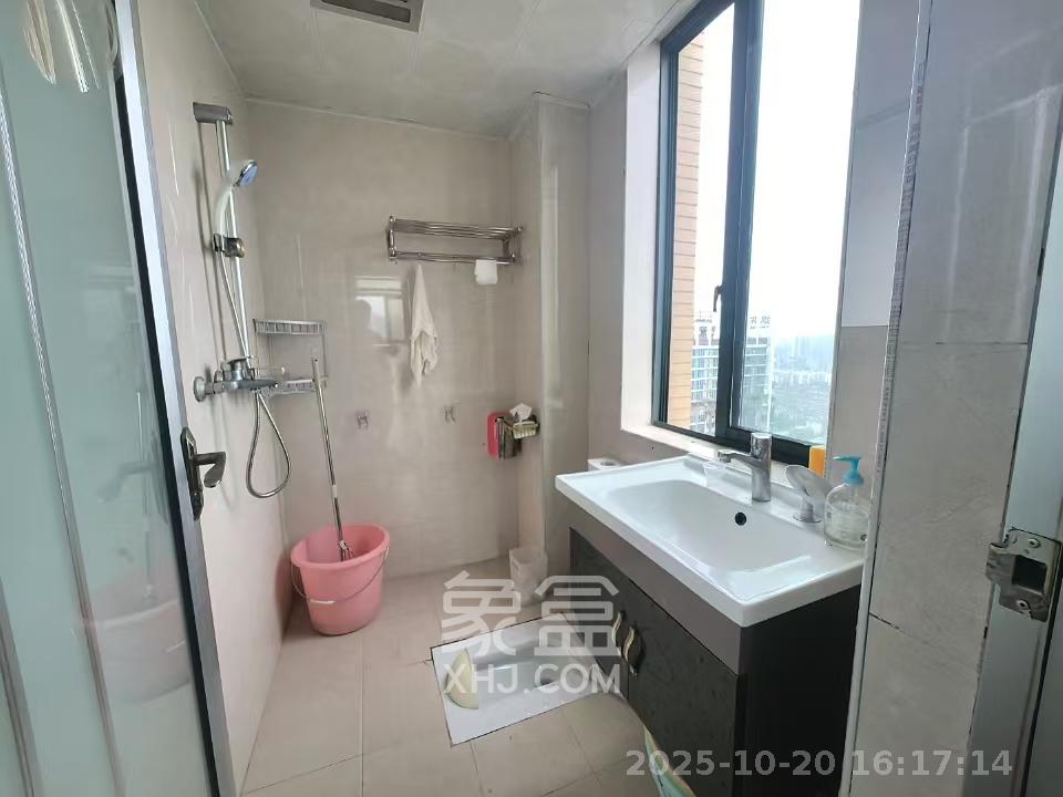 凯轩云顶  1室1厅1卫    1600.0元/月 凯轩云顶  1室1厅1卫    1600.0元/月室内图